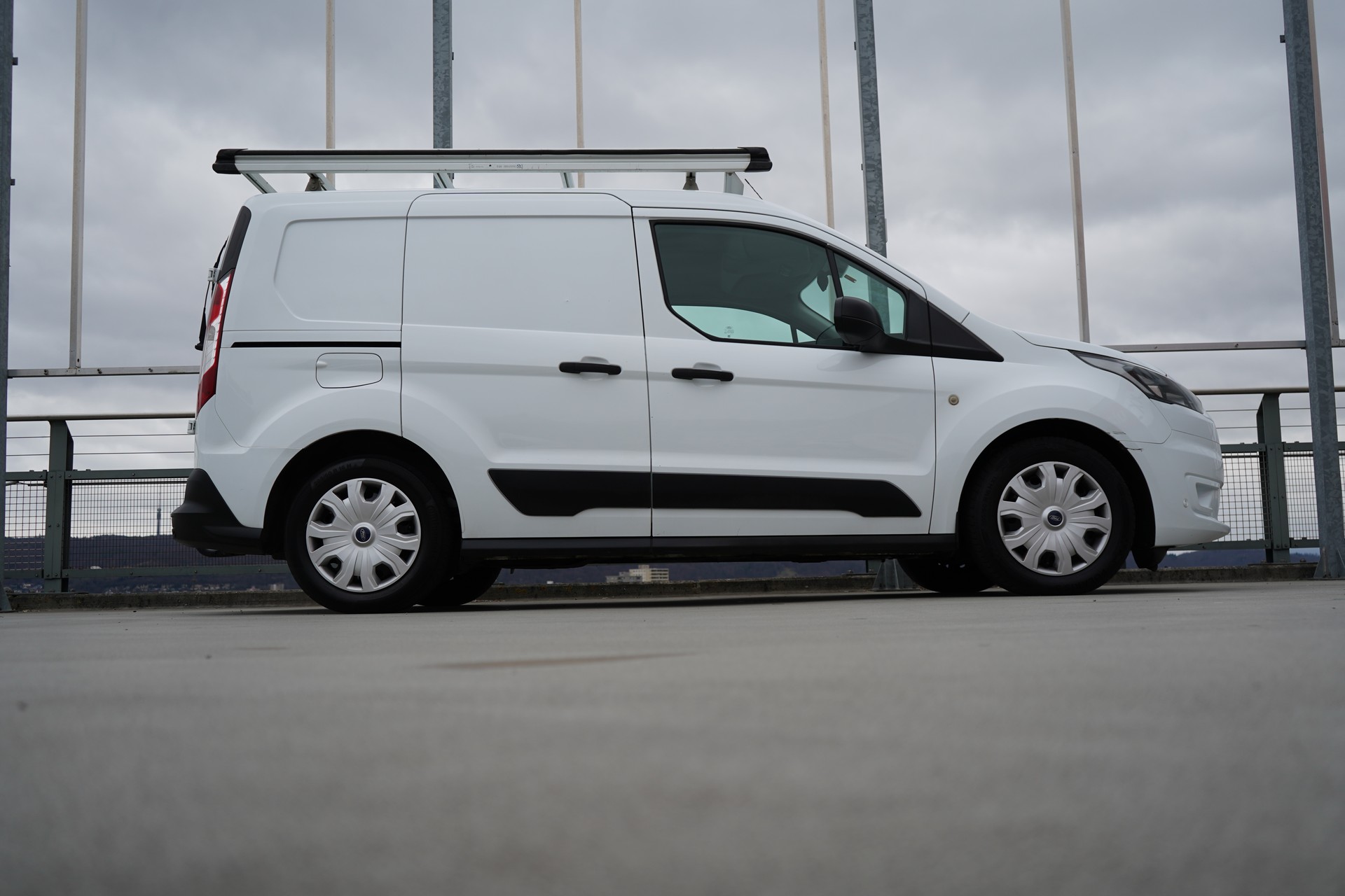 FORD TRANSIT CONNECT VAN T200 1.5 ECO BLUE TREND BOTT l 120 PS