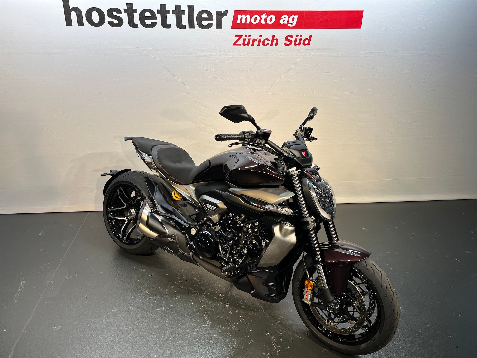 DUCATI X Diavel V4