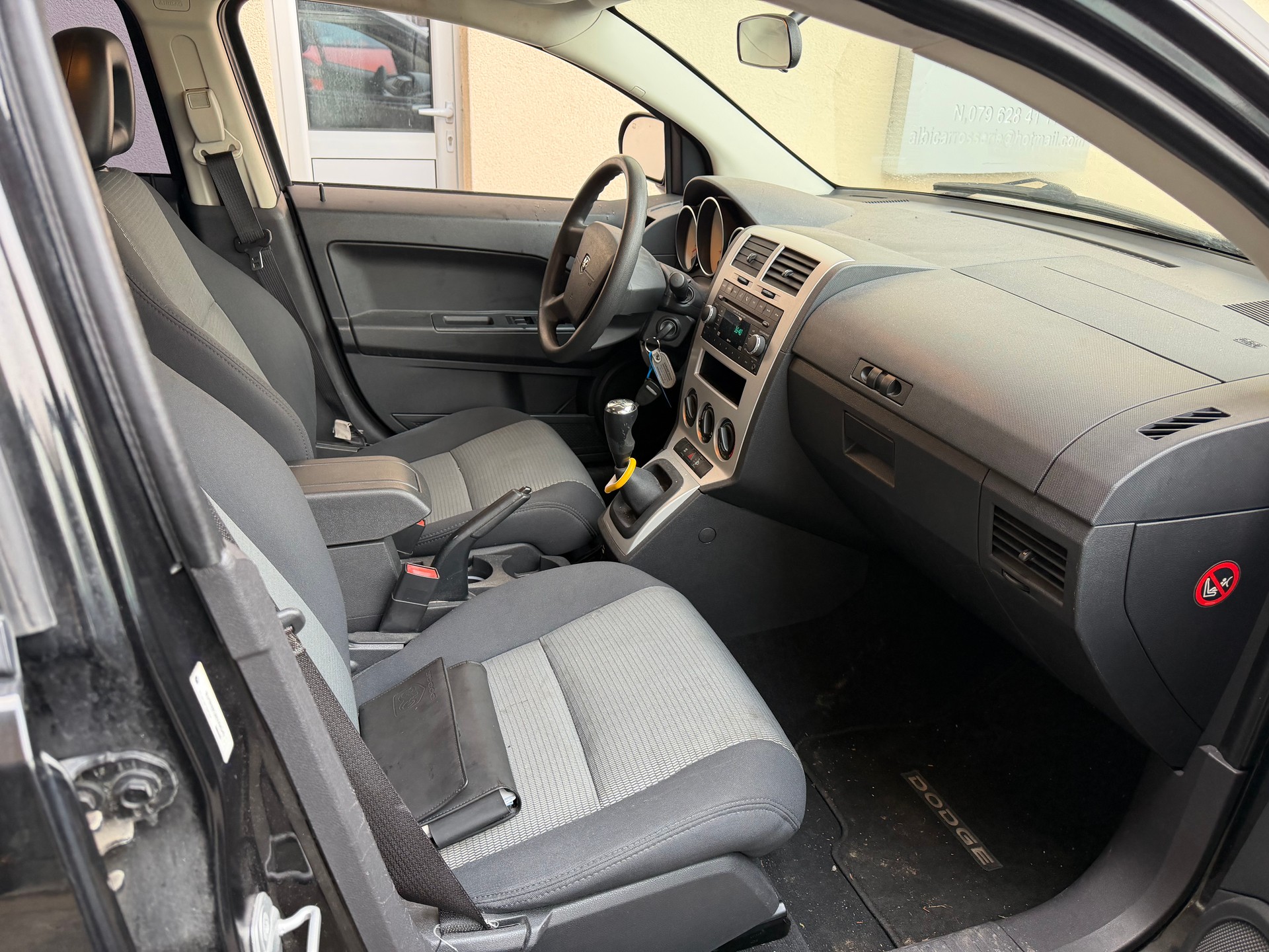 DODGE Caliber 1.8 SXT-image-6