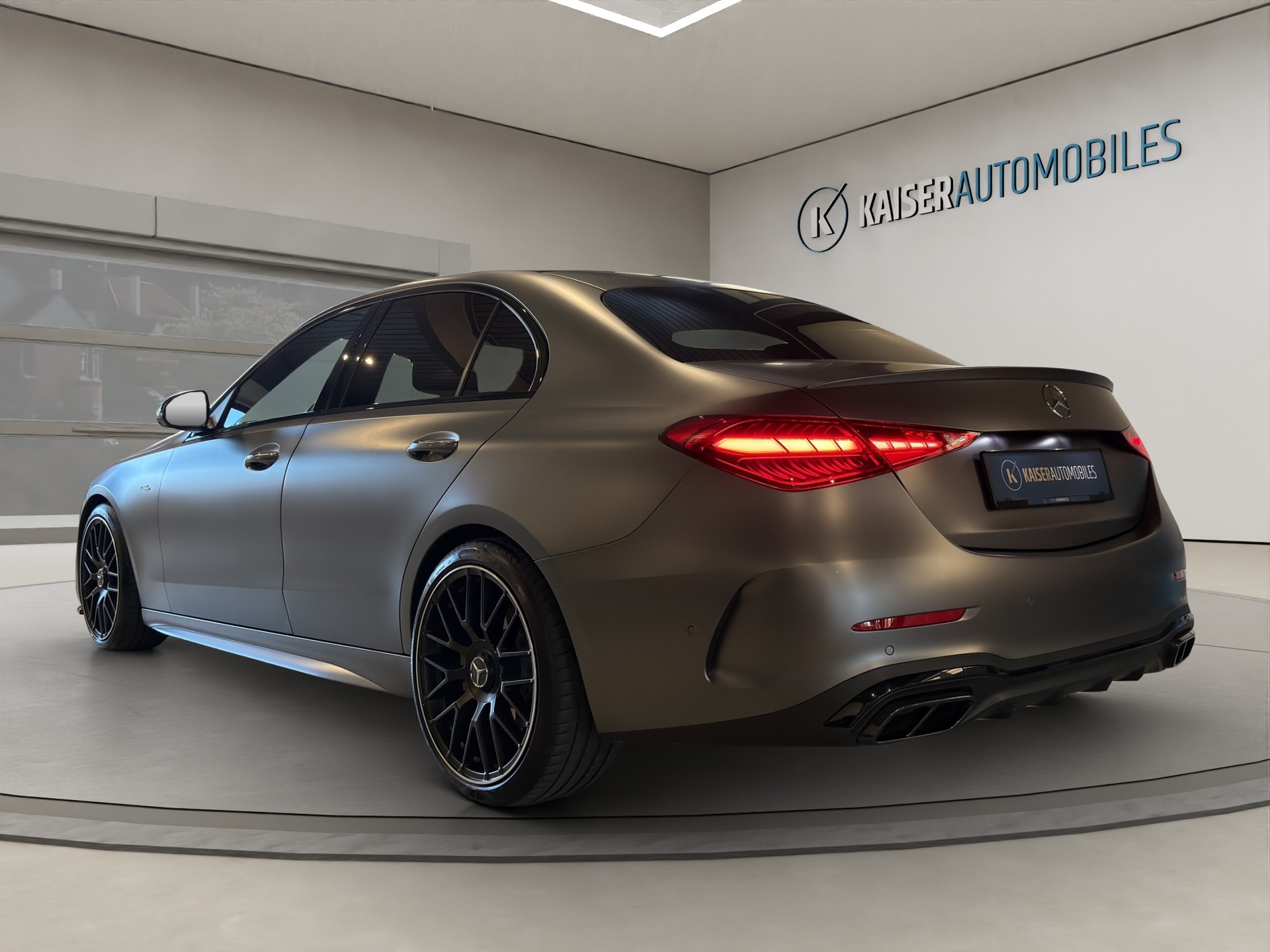 MERCEDES-BENZ C 300 4Matic AMG Line-showroom-element-1