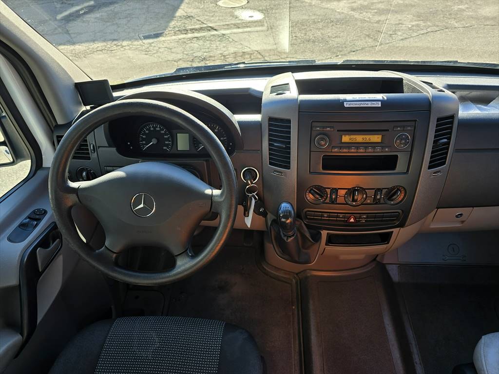 MERCEDES-BENZ Sprinter 311 CDI Standard-image-10