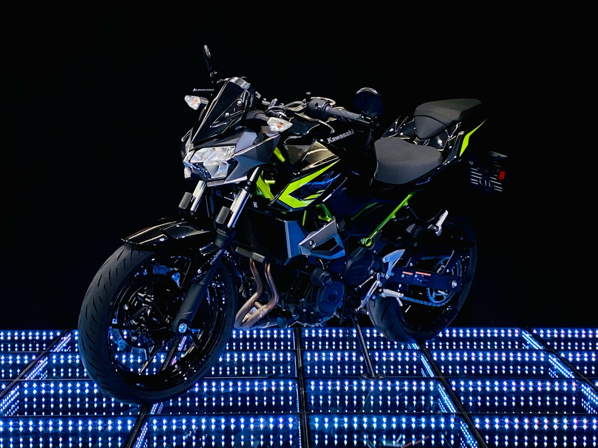 KAWASAKI Z 400 ABS-image-1