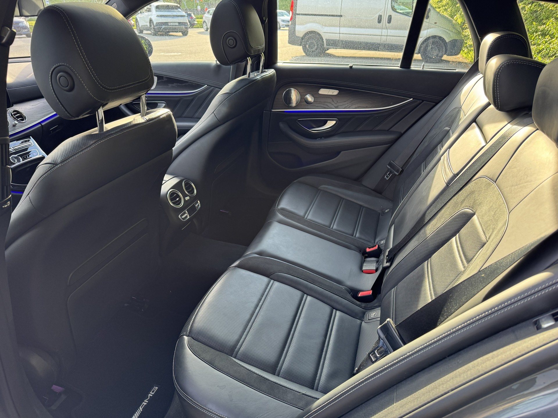 MERCEDES-BENZ E 43 AMG 4 Matic 9G-Tronic-image-9
