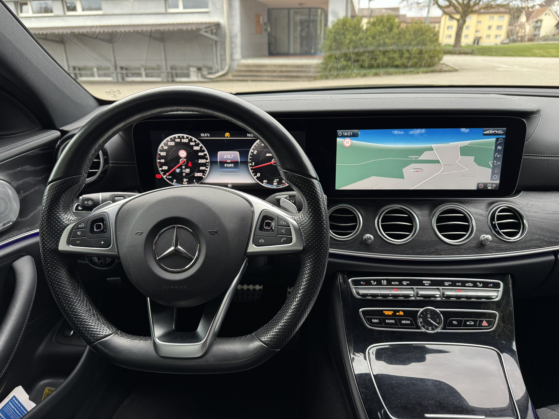 MERCEDES-BENZ E 43 AMG 4 Matic 9G-Tronic-image-5