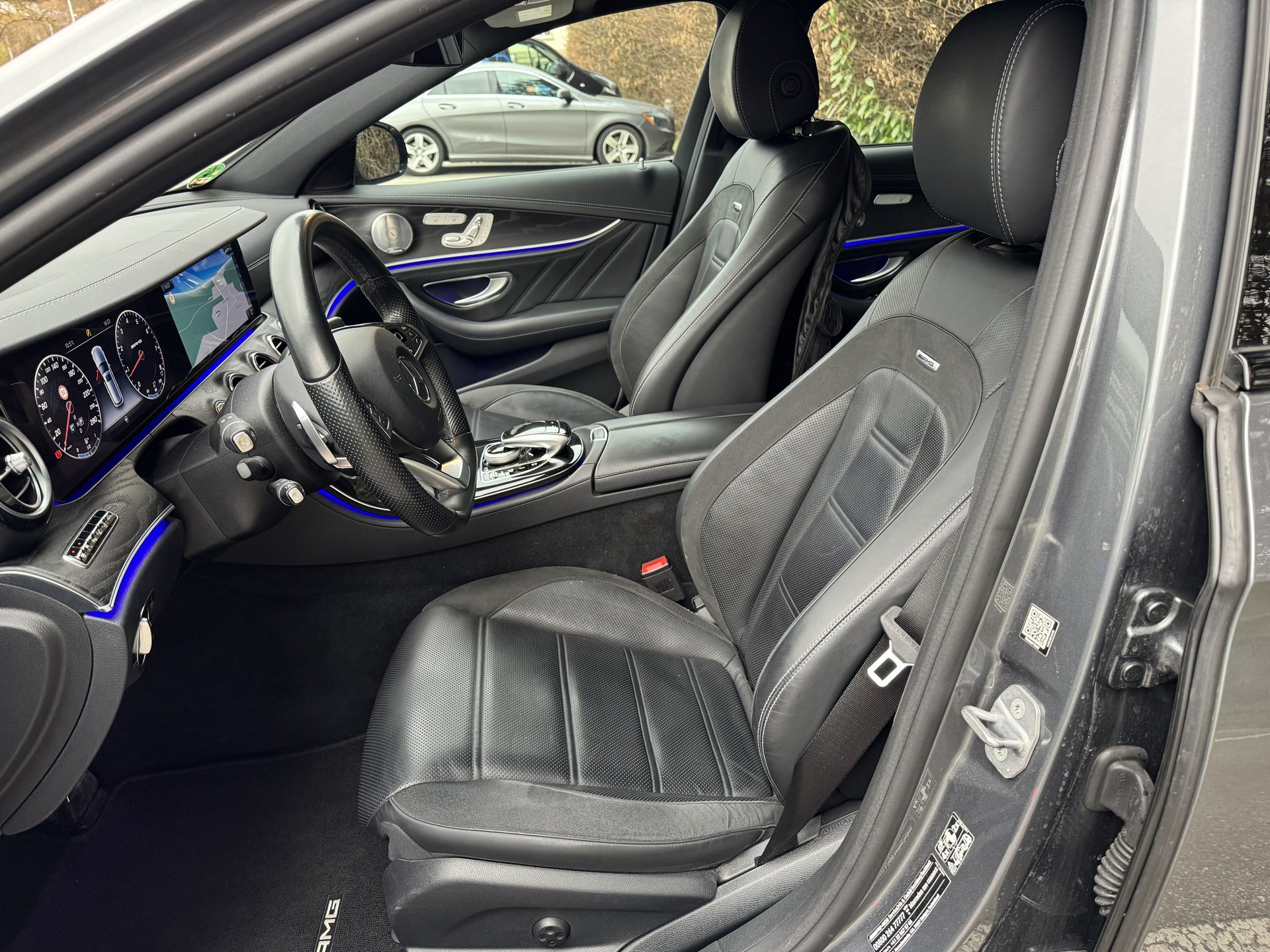 MERCEDES-BENZ E 43 AMG 4 Matic 9G-Tronic-image-8