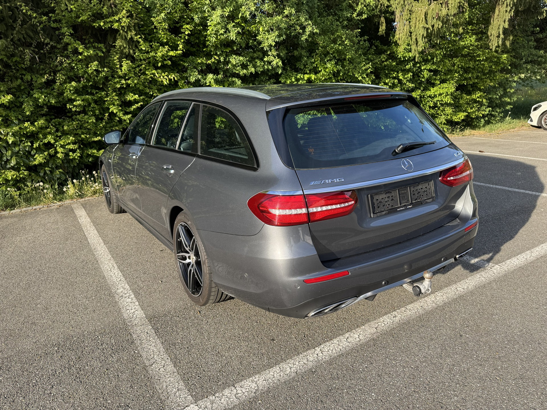 MERCEDES-BENZ E 43 AMG 4 Matic 9G-Tronic-image-2
