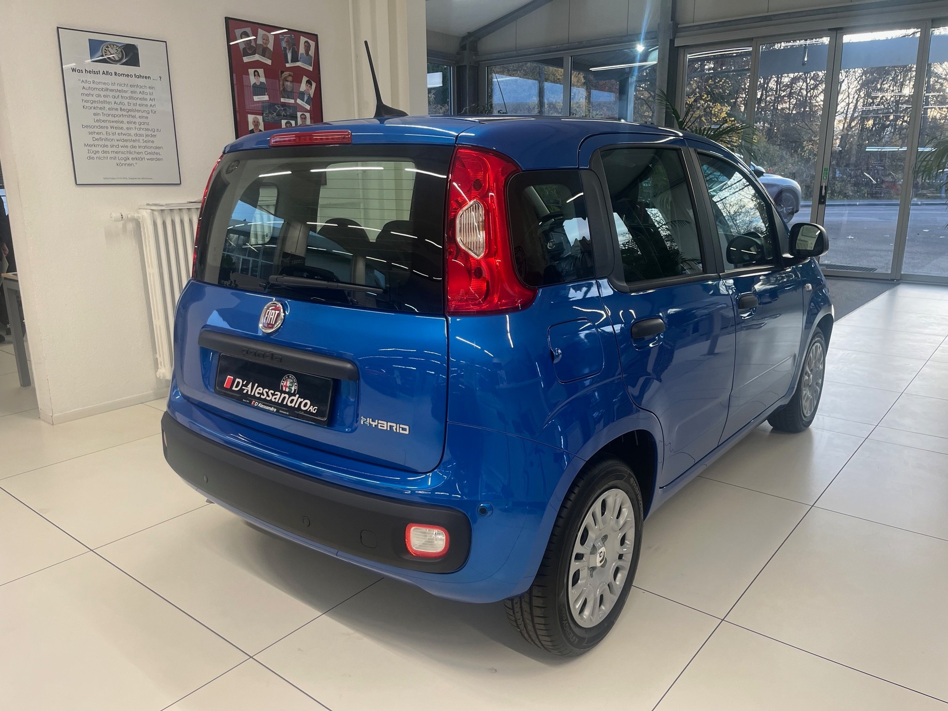 FIAT CityLife-showroom-element-3