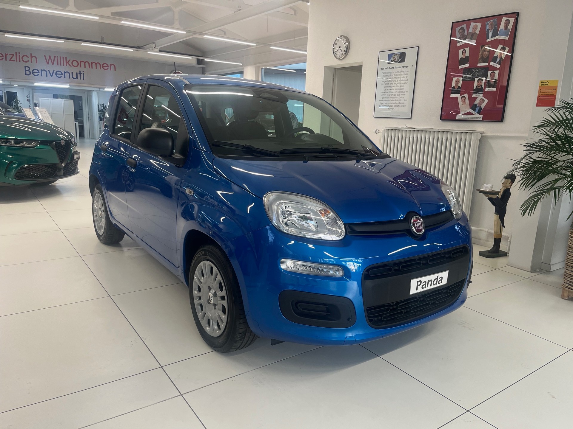 FIAT CityLife-showroom-element-1