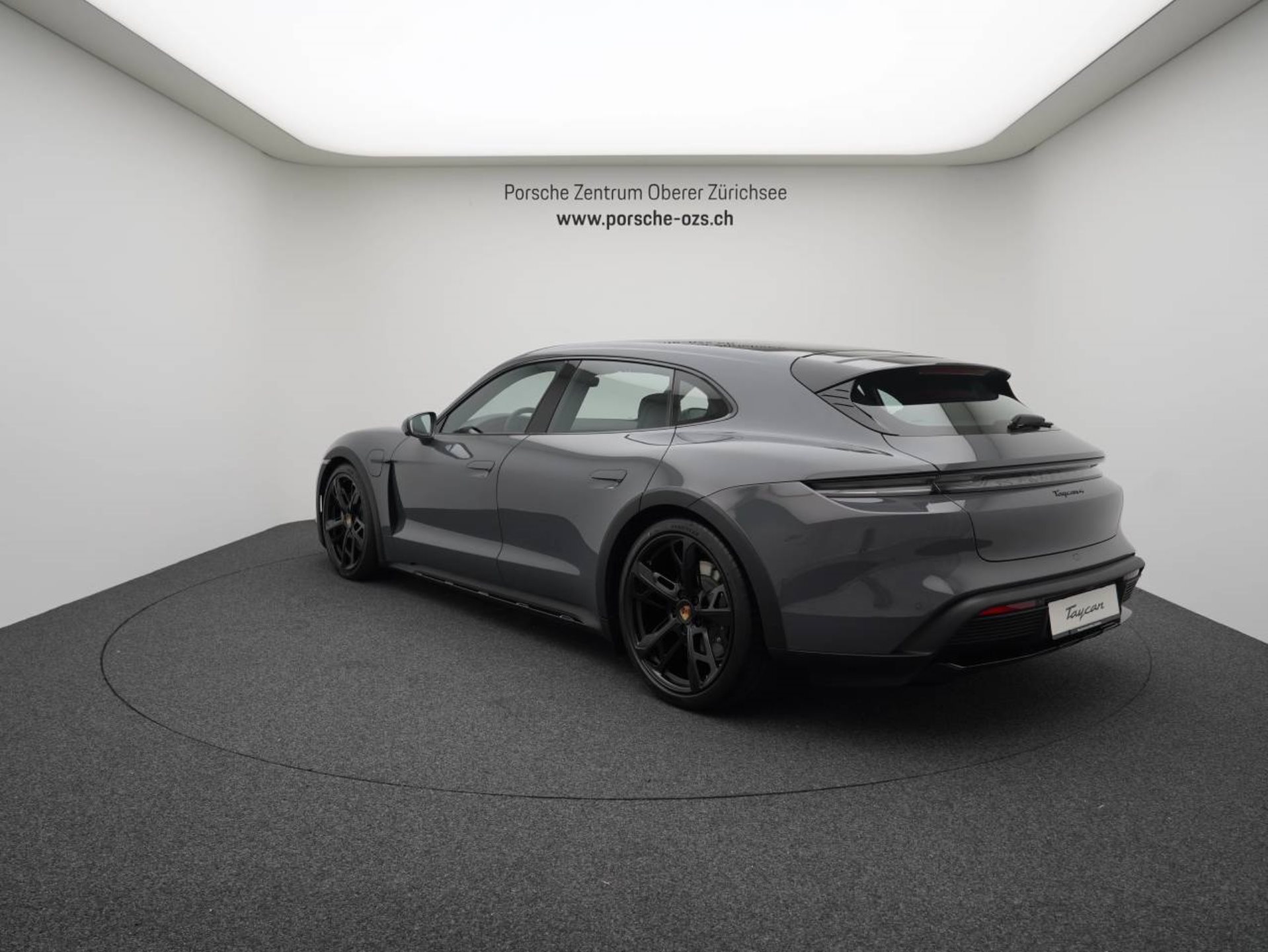 PORSCHE Taycan 4 Cross Turismo-showroom-element-2