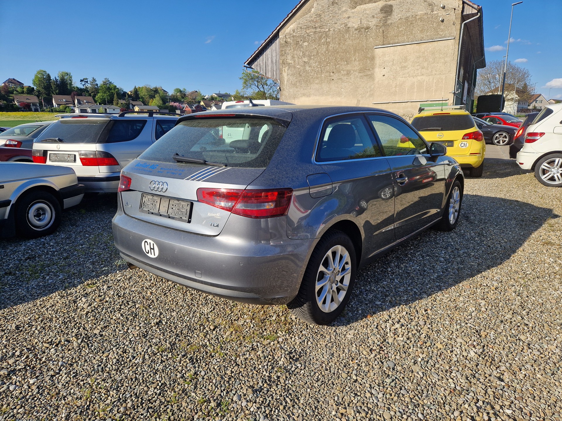 AUDI A3 1.6 TDI Attraction-image-6