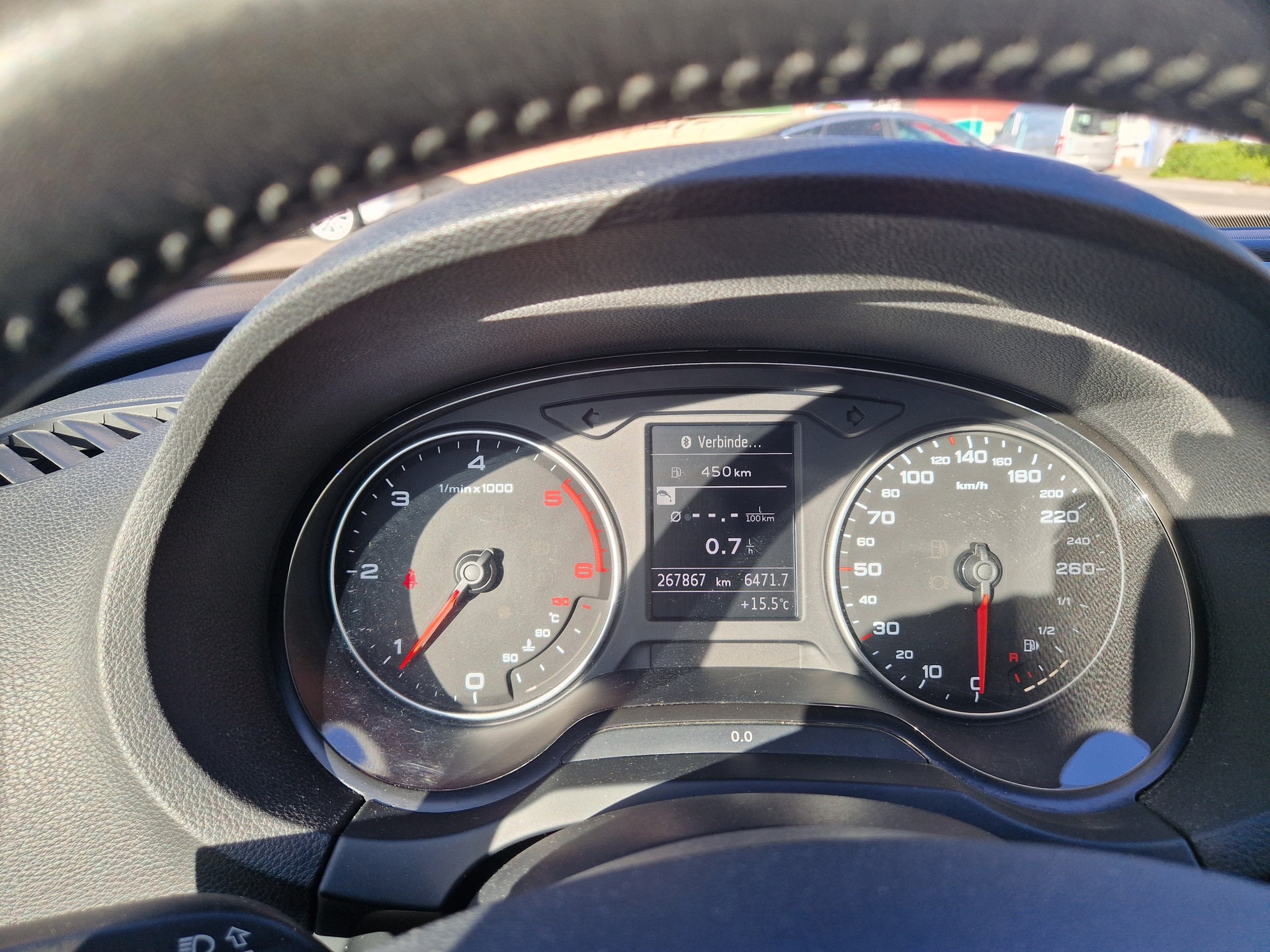 AUDI A3 1.6 TDI Attraction-image-4