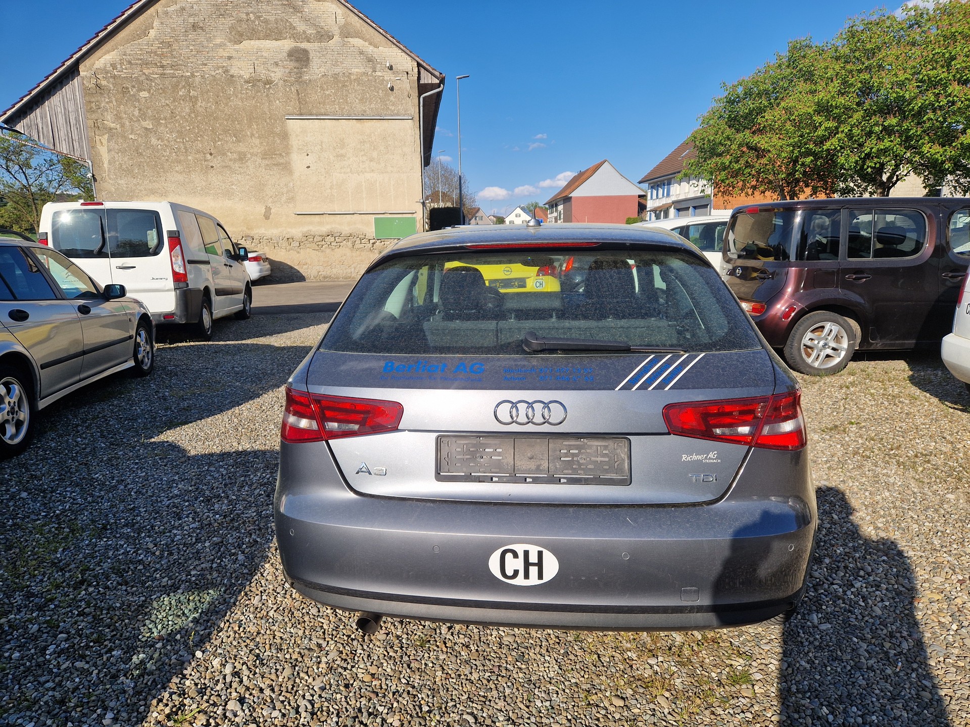 AUDI A3 1.6 TDI Attraction-image-5