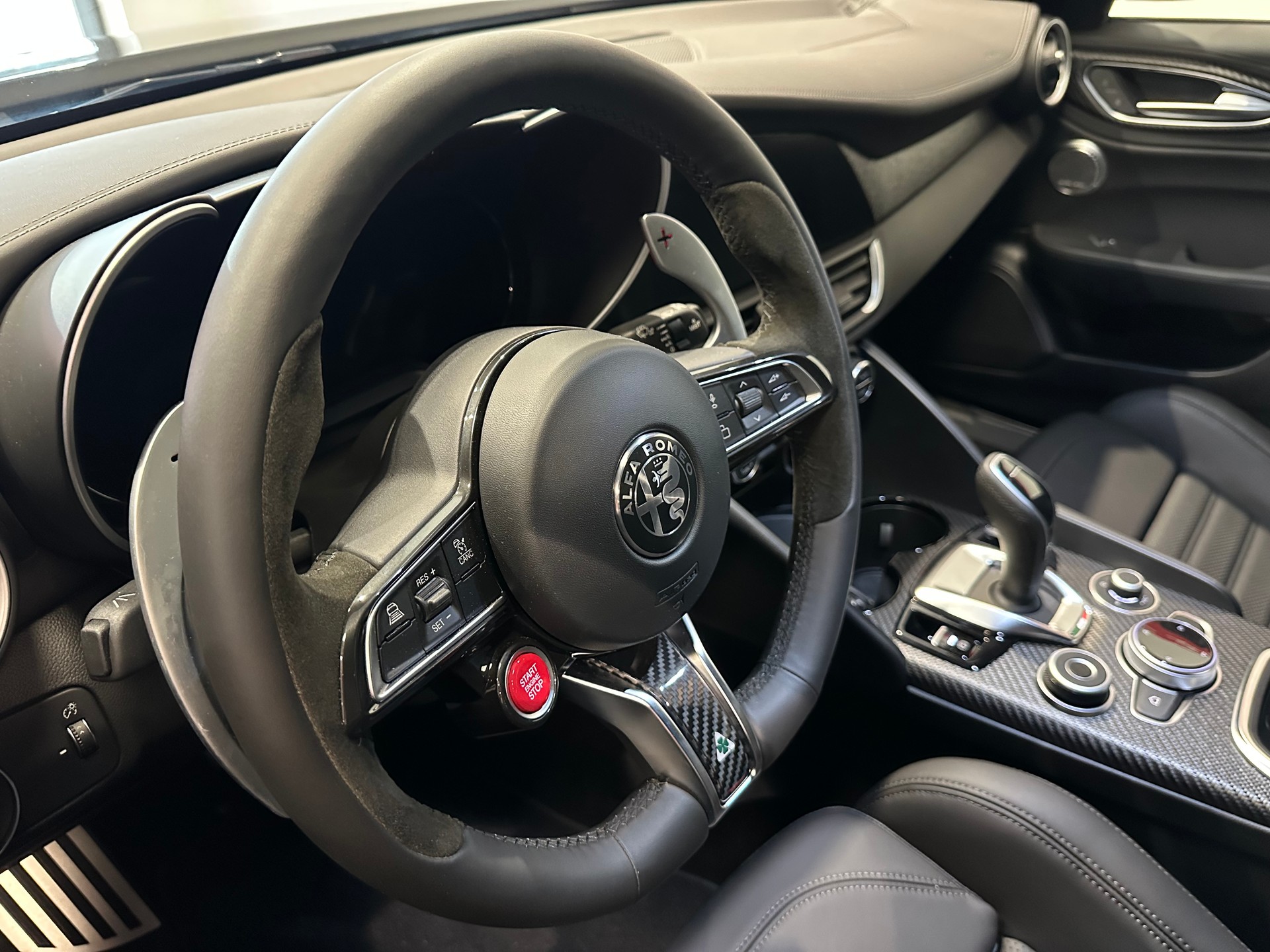 ALFA ROMEO Giulia 2.9 V6 Quadrifoglio-image-10