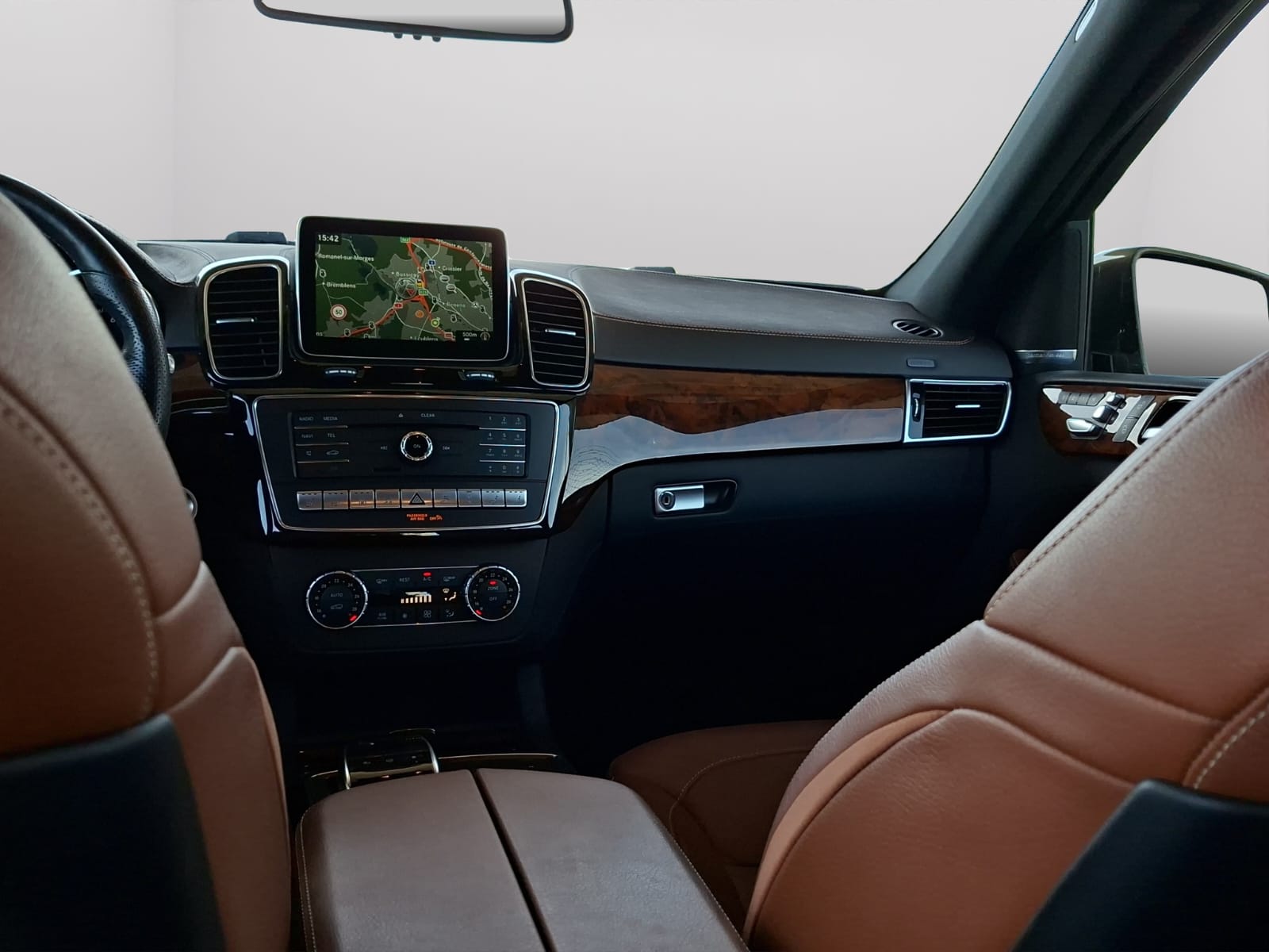 MERCEDES-BENZ GLE 500 e 4Matic 7G-Tronic-image-16