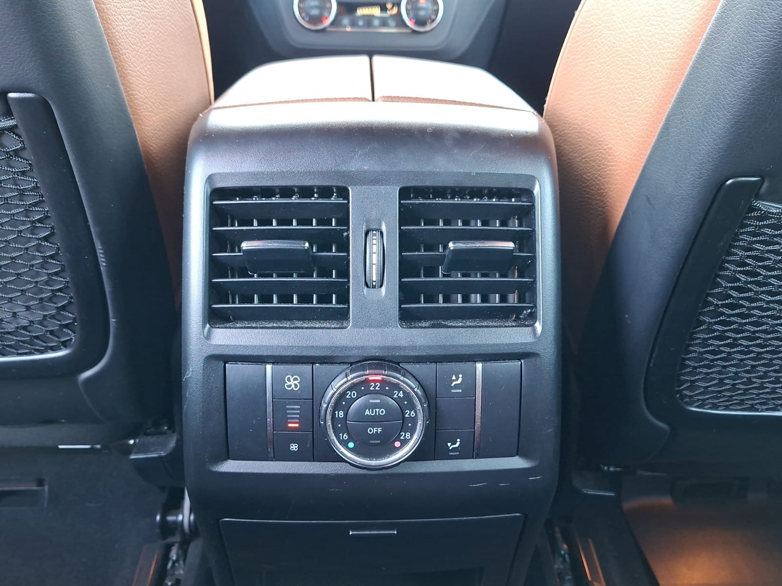 MERCEDES-BENZ GLE 500 e 4Matic 7G-Tronic-image-17