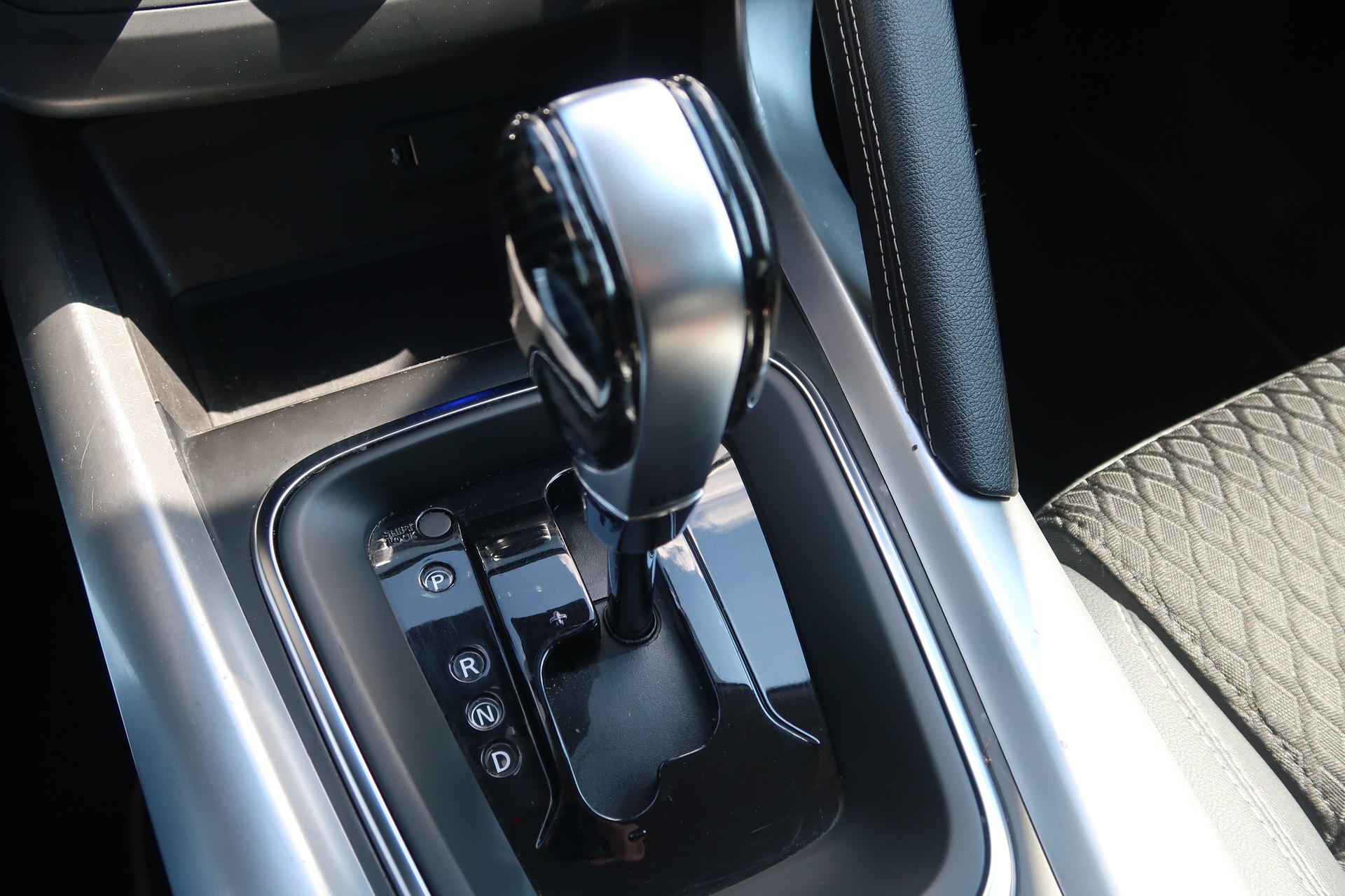 RENAULT Kadjar 1.3 16V Turbo Intens EDC-image-16
