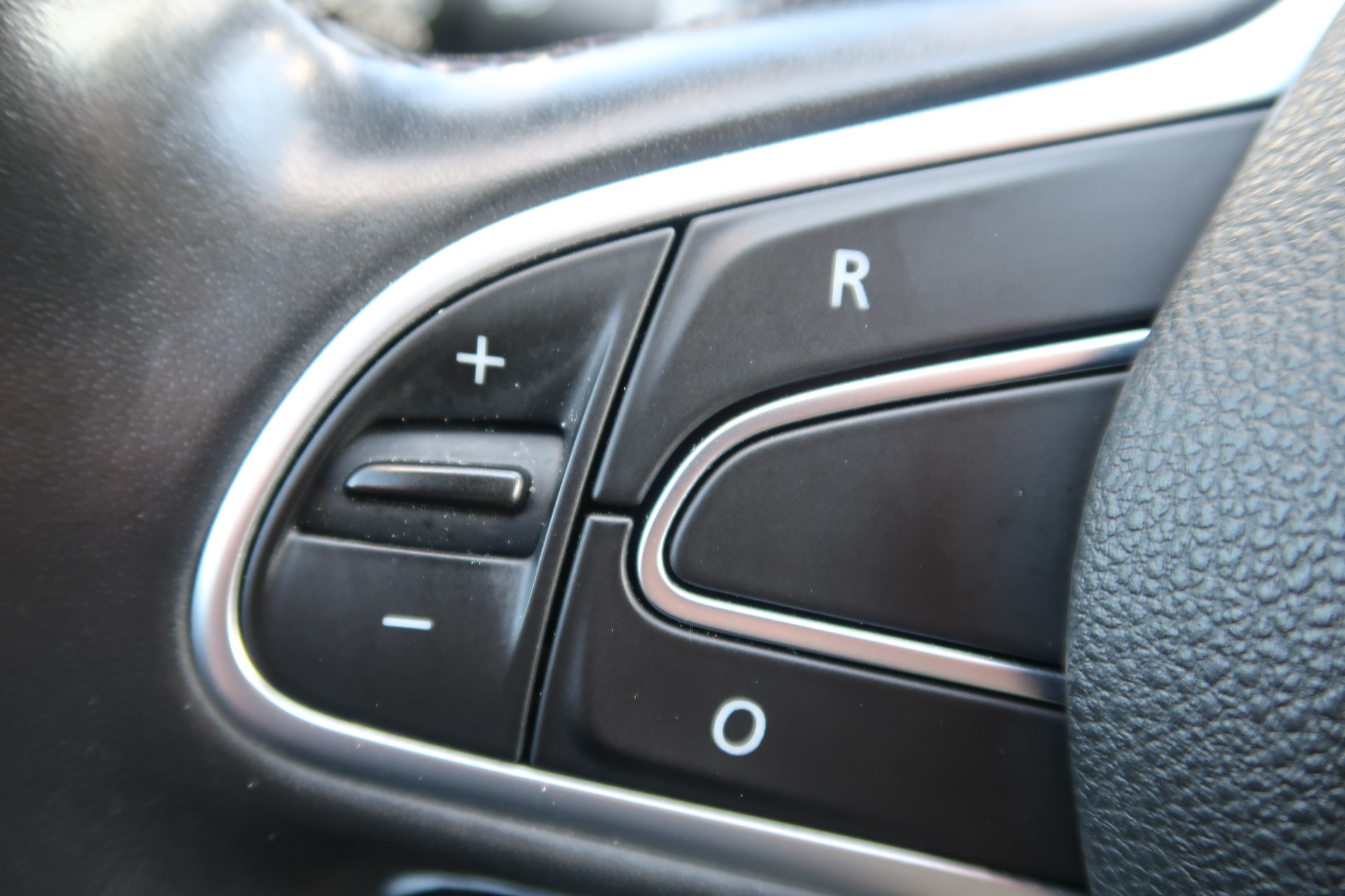 RENAULT Kadjar 1.3 16V Turbo Intens EDC-image-17