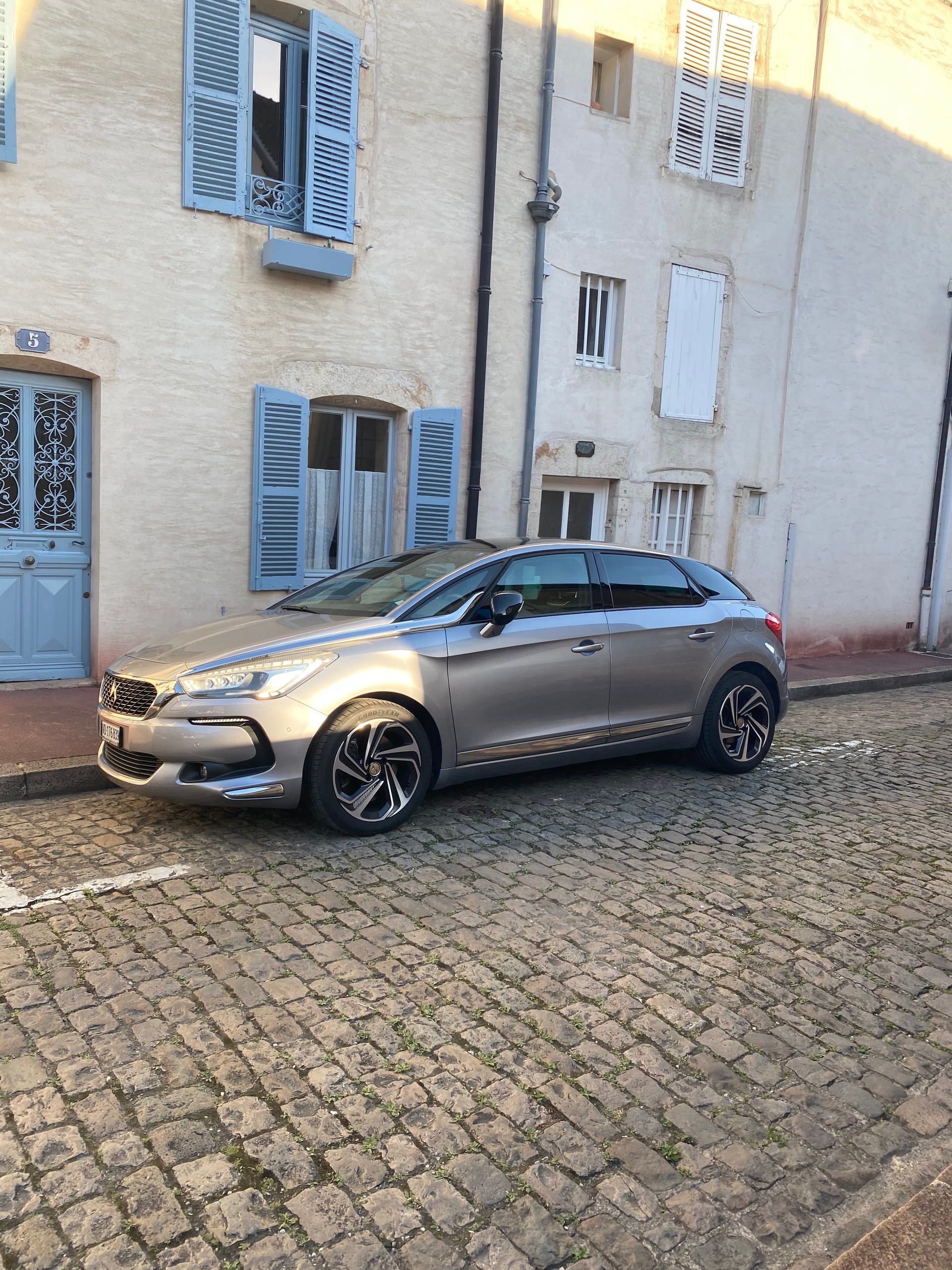DS AUTOMOBILES 2.0 BlueHDi 180 Sport Chic-image-7