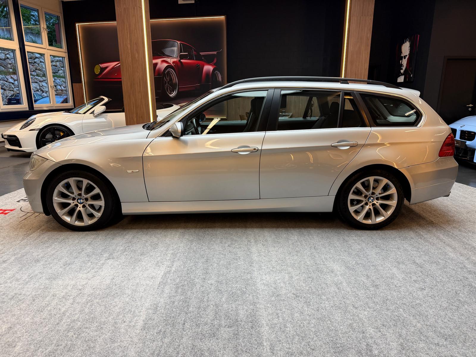 BMW 330xi Touring-image-4
