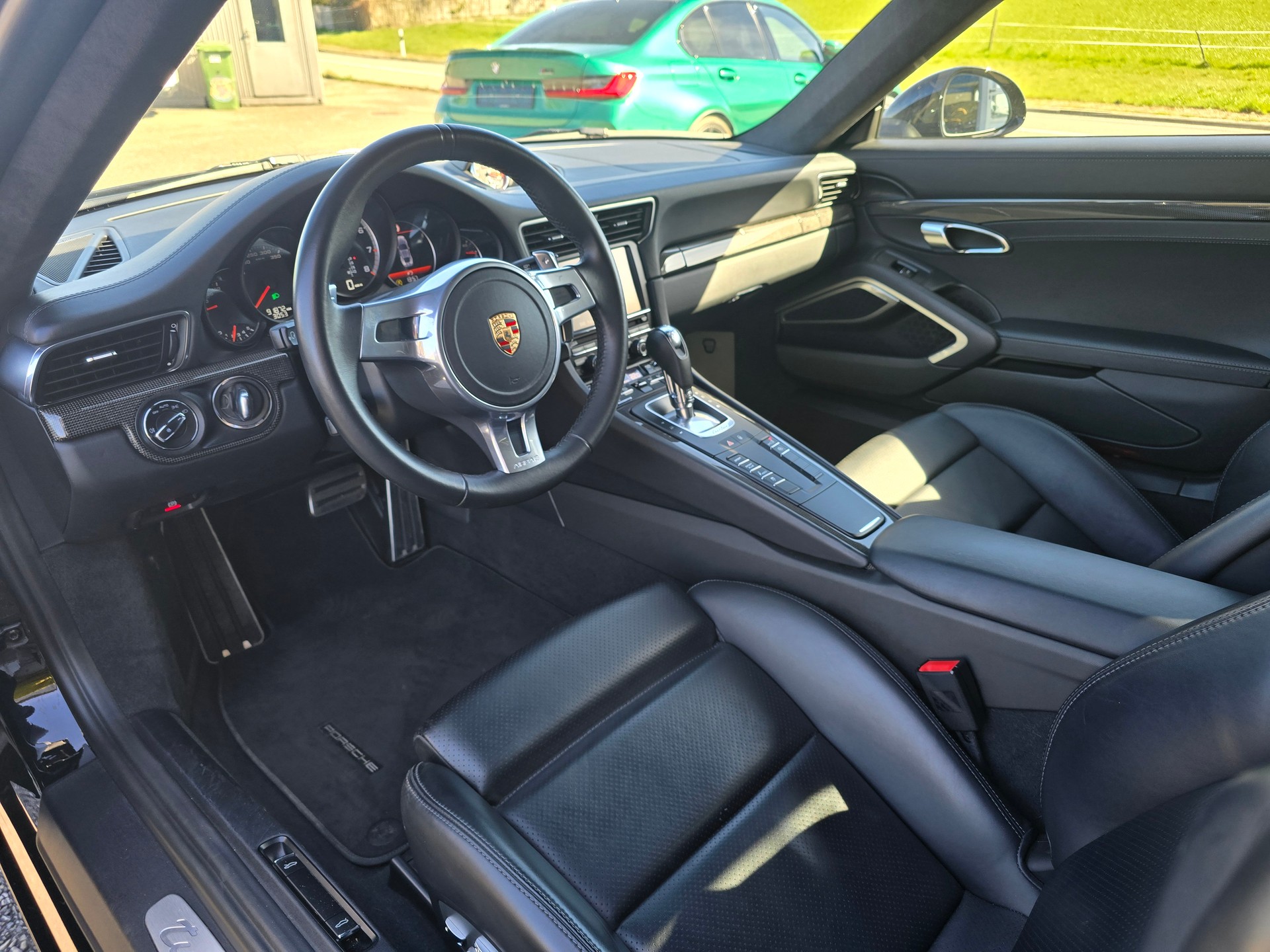 PORSCHE 911 Turbo S PDK-image-9