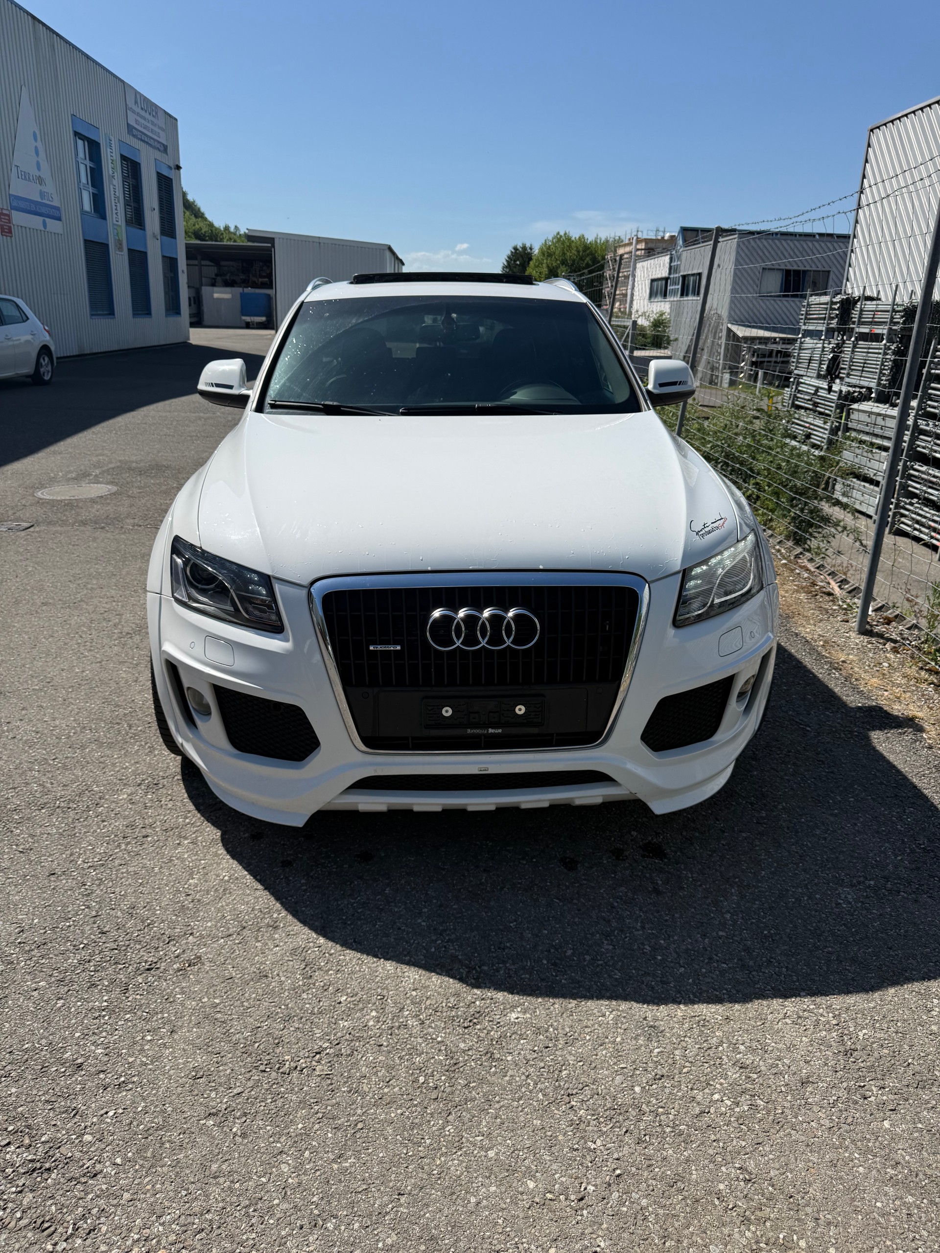 AUDI Q5 3.0 TDI quattro S-tronic-image-12