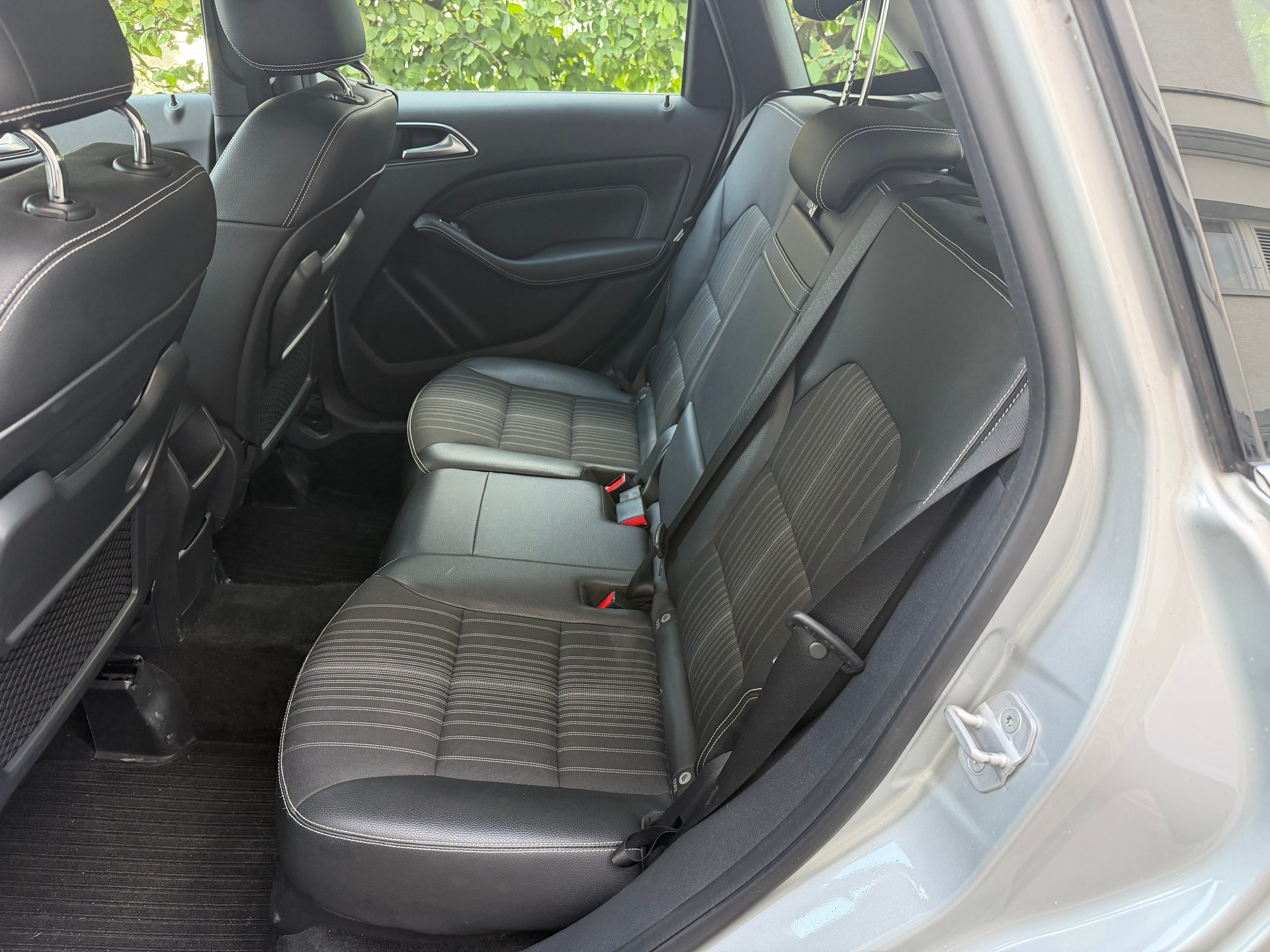 MERCEDES-BENZ B 200 7G-DCT-image-6