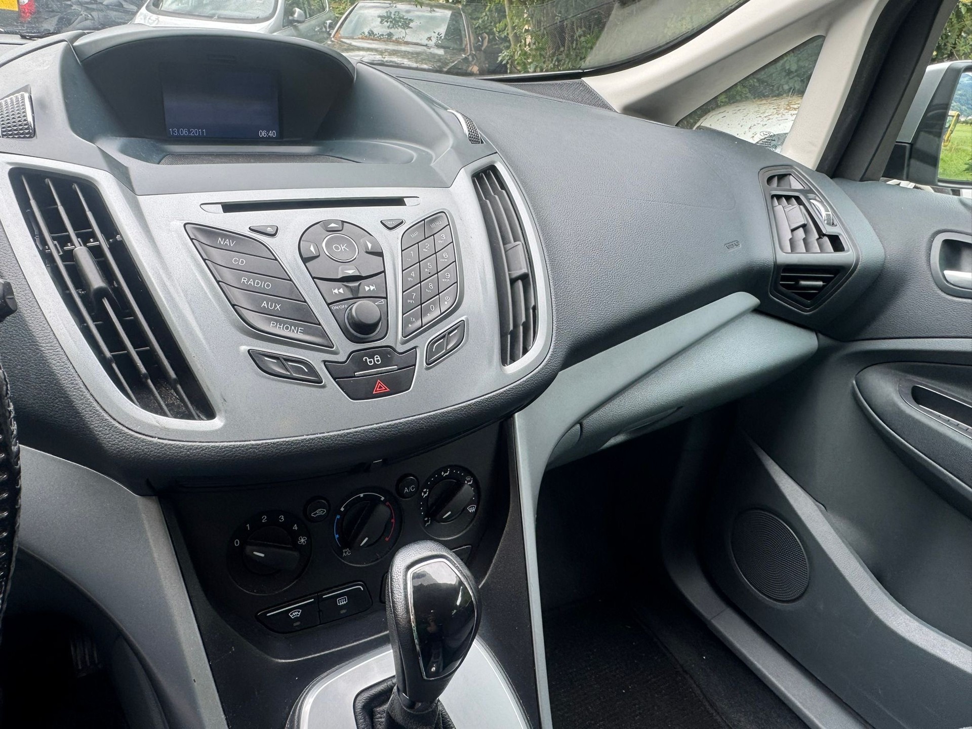 FORD C-Max 2.0 TDCi Titanium PowerShift-image-14