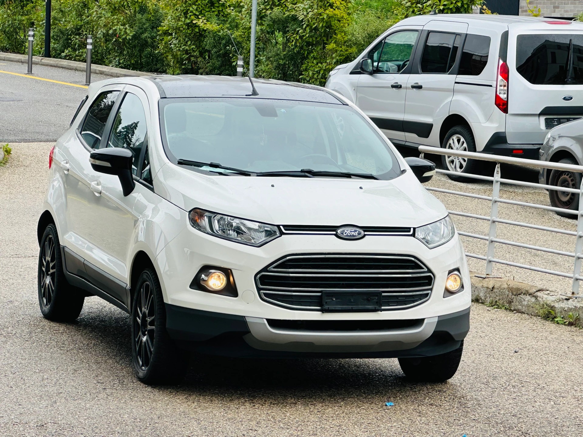 FORD EcoSport 1.0 SCTi Titanium-image-4