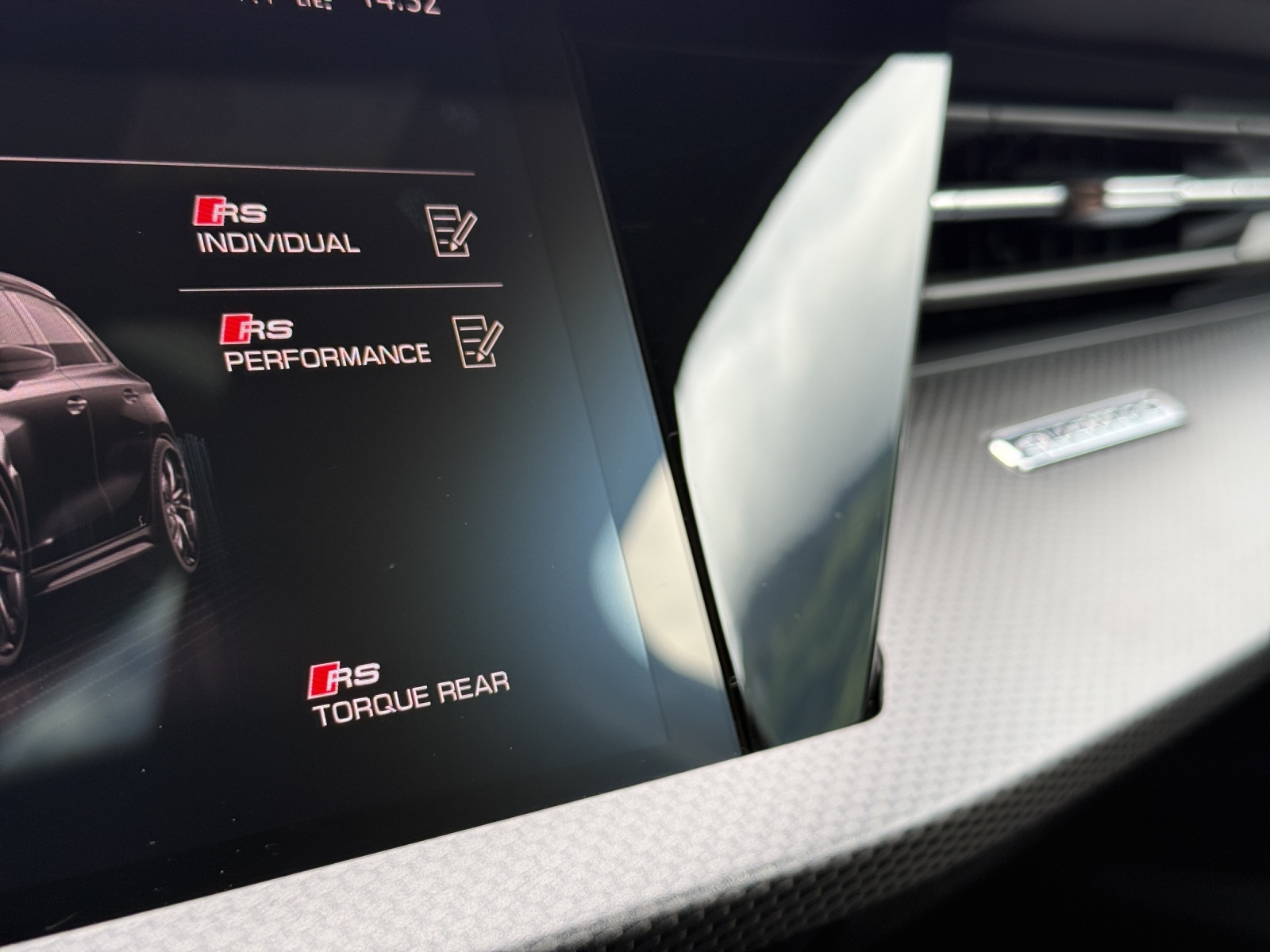 AUDI RS3 Sportback 2.5 TSI quattro S-tronic-image-14