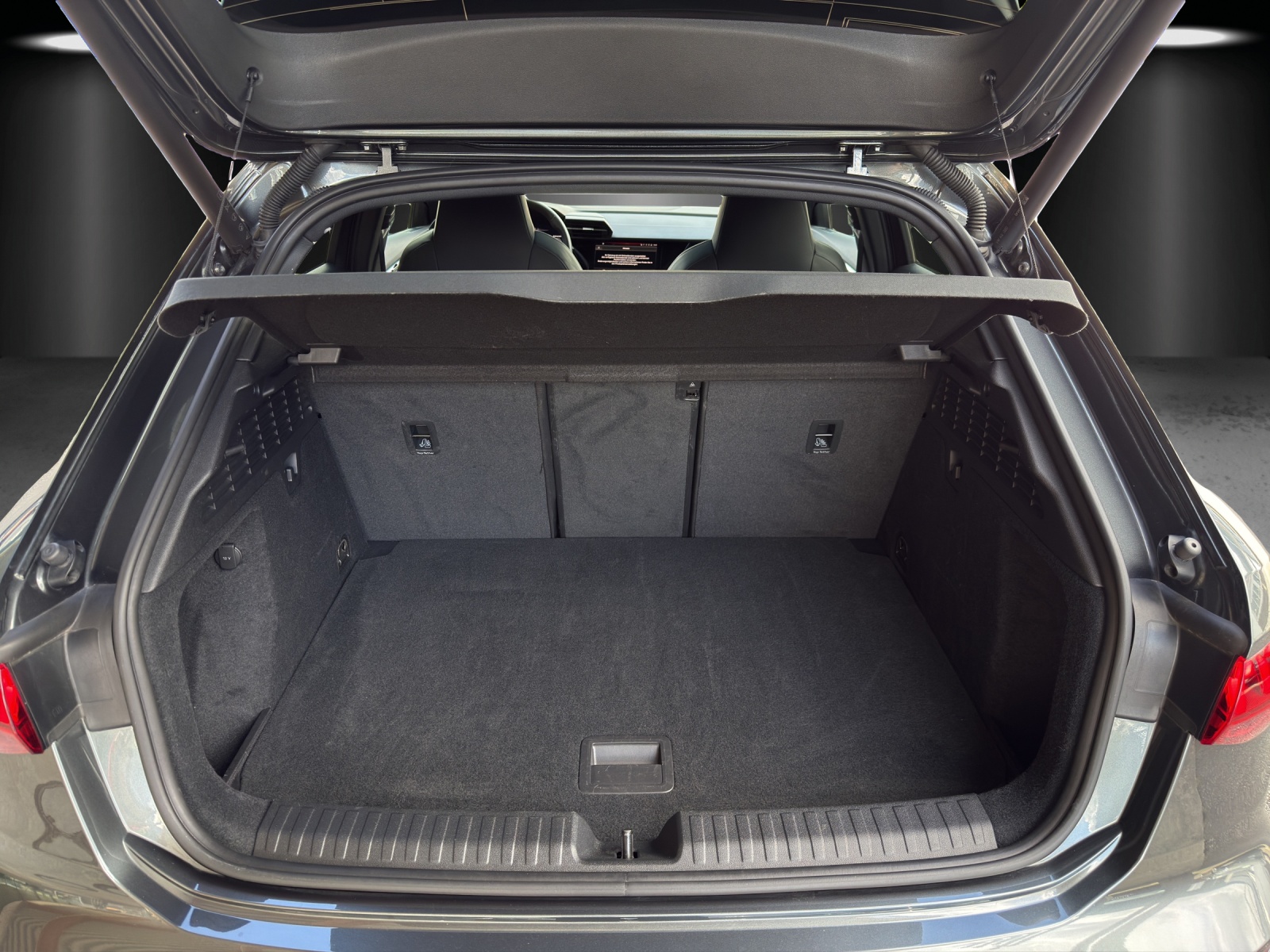 AUDI RS3 Sportback 2.5 TSI quattro S-tronic-image-6