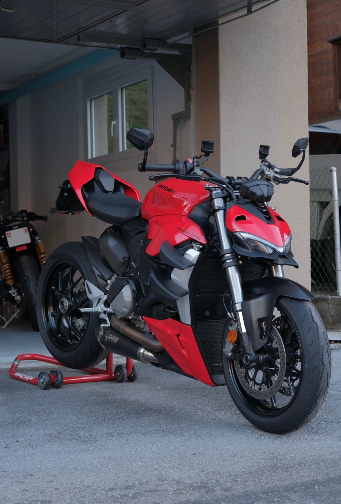 DUCATI Streetfighter V2-image-3