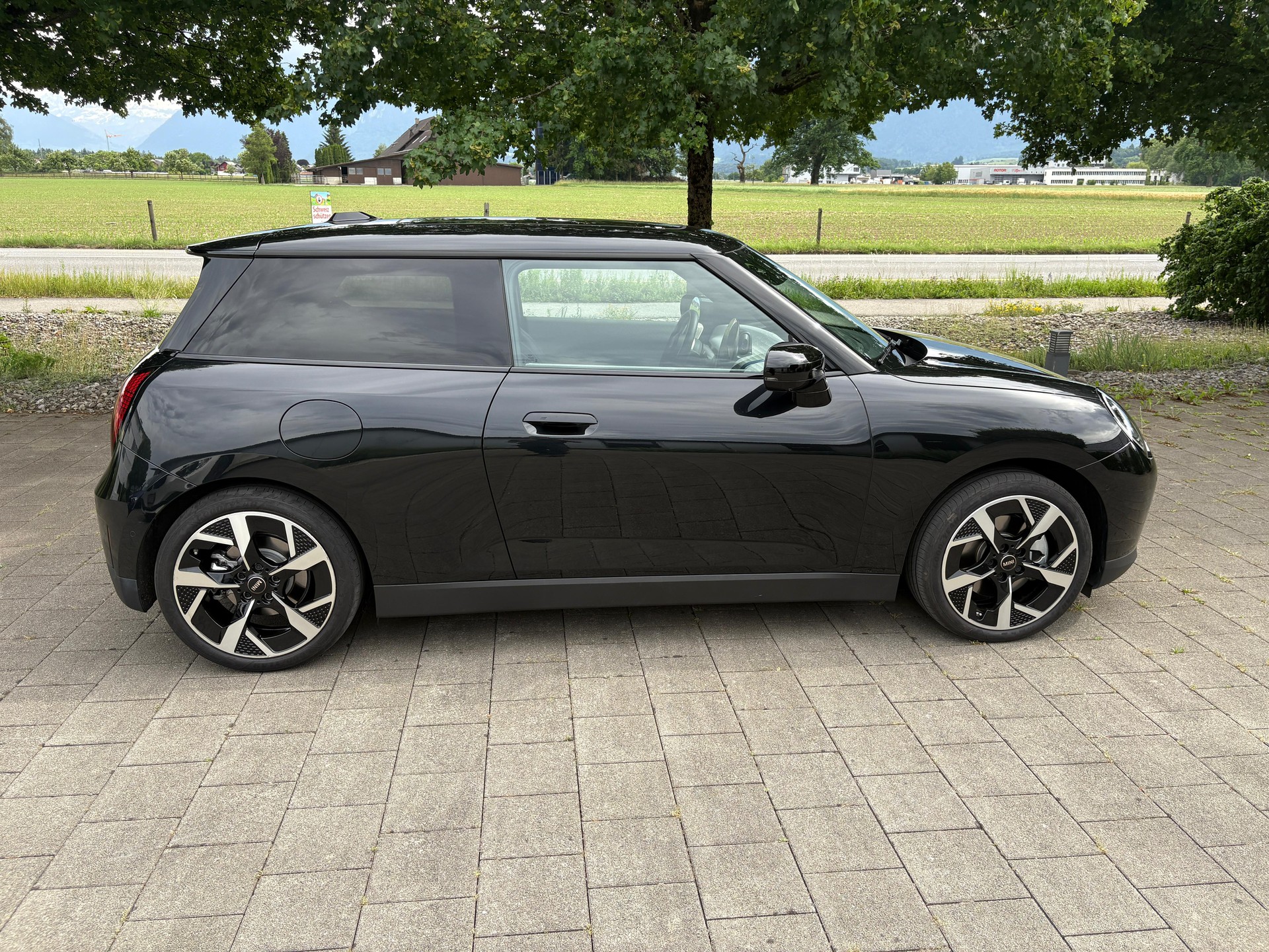 MINI Cooper SE-image-5