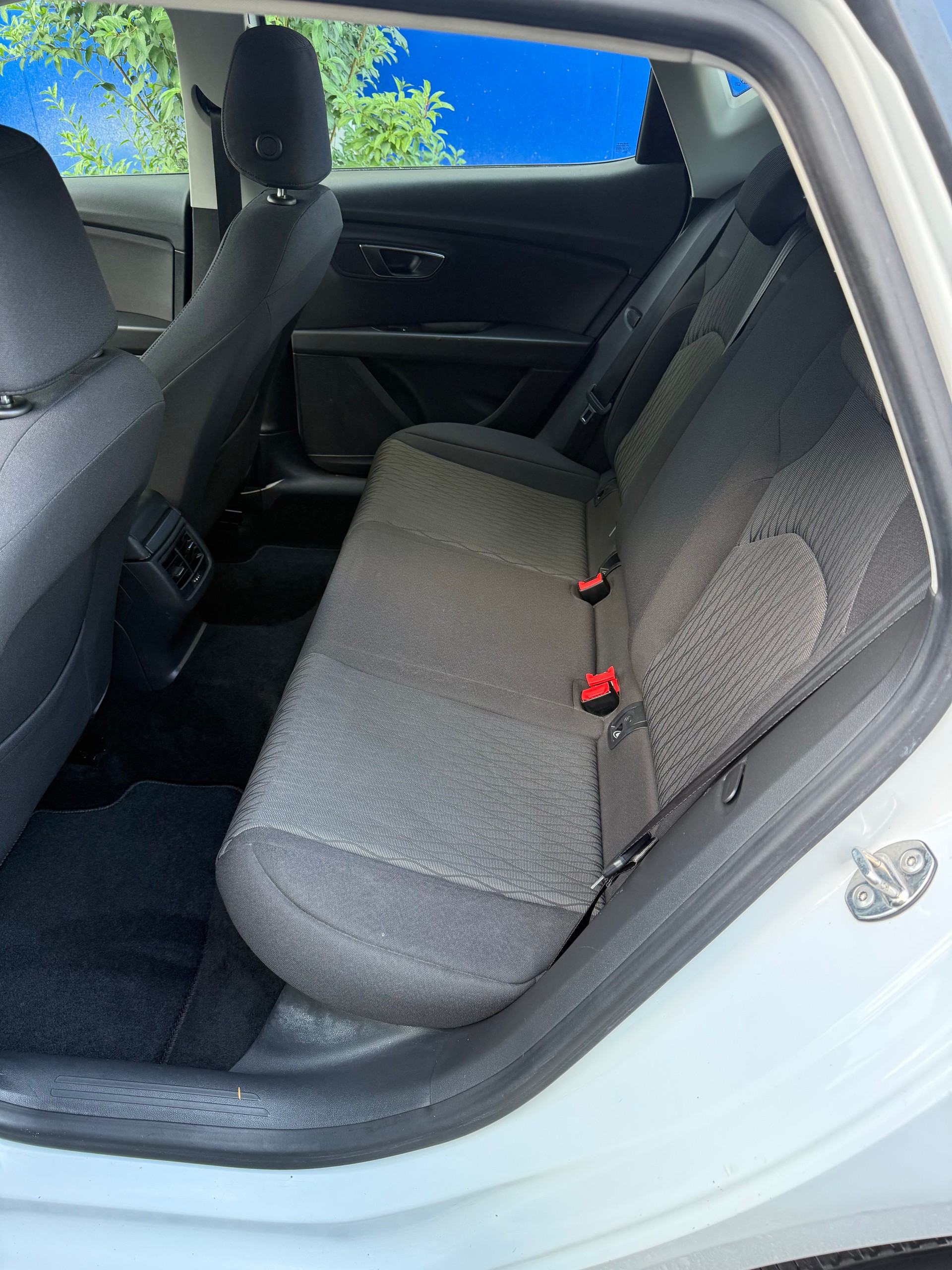 SEAT Leon 1.2 TSI Reference DSG-image-11
