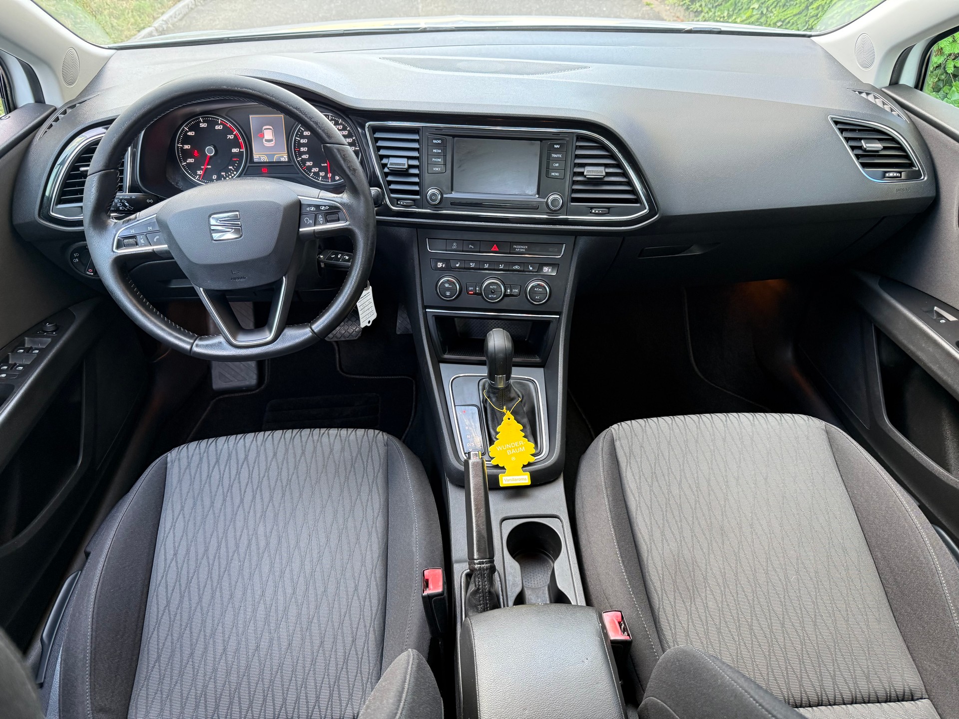 SEAT Leon 1.2 TSI Reference DSG-image-8