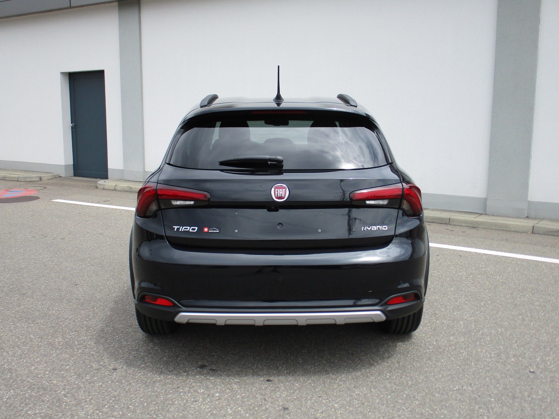 FIAT Tipo 1.5 MHEV Swiss Edition Cross-image-3