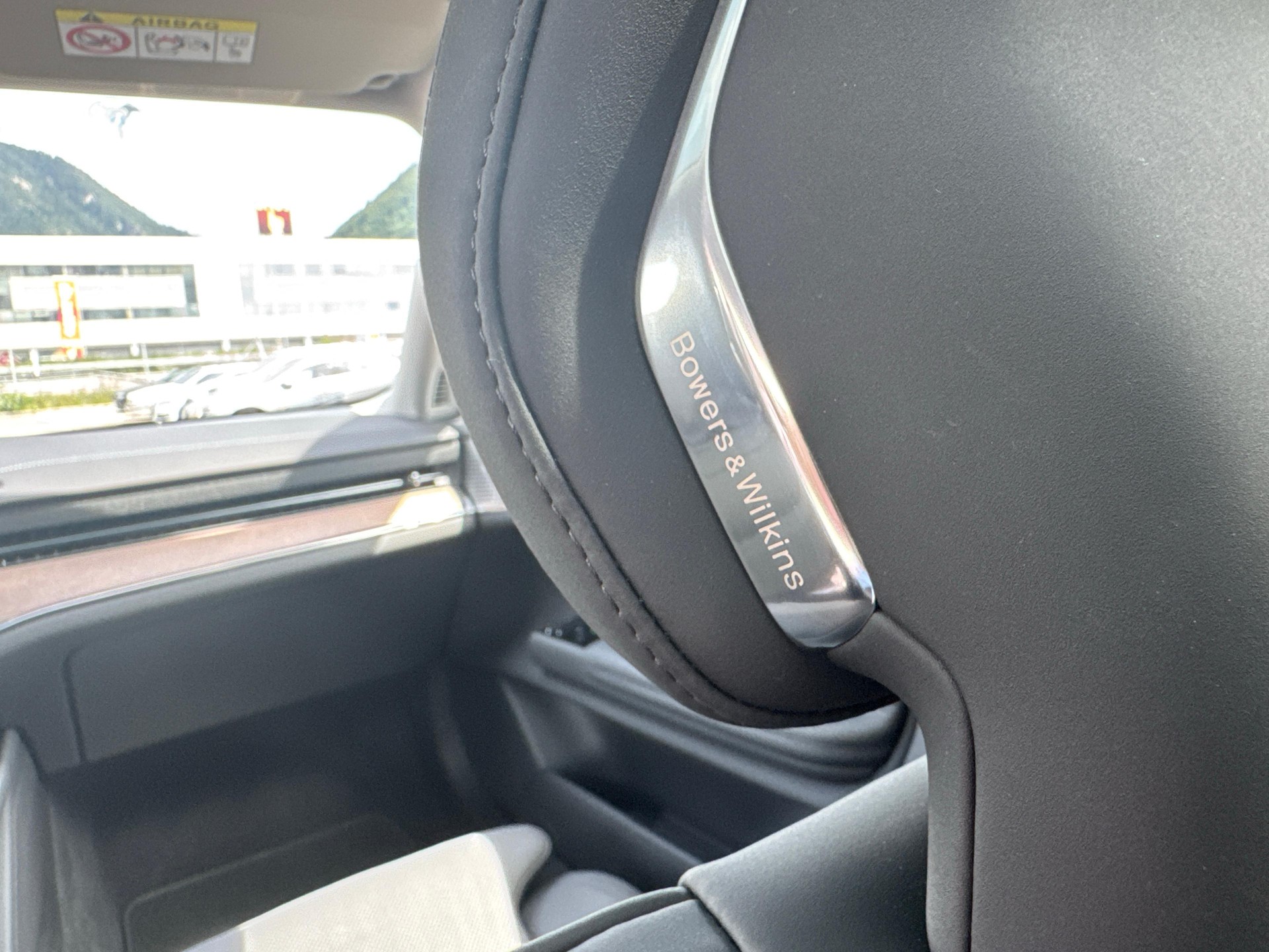 VOLVO ES90 Ultra-image-18