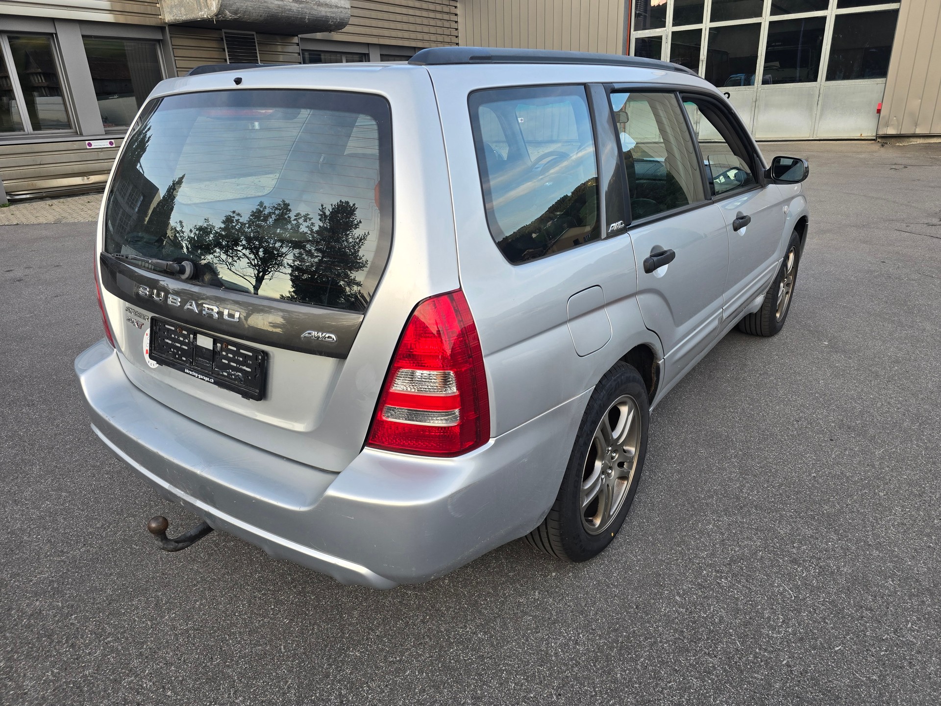 SUBARU Forester 2.0XT Club Automatic-image-5