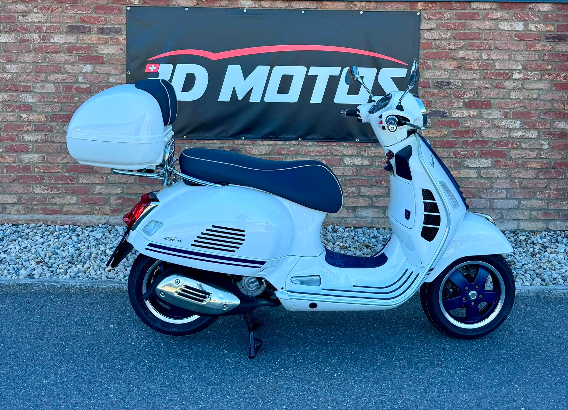 PIAGGIO Vespa GTS 300 HPE Yacht Club ABS/ASR-image-0