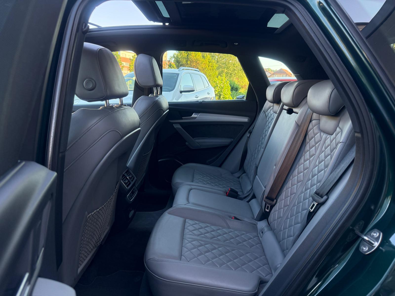 AUDI SQ5 3.0 TFSI quattro S-tronic-image-12