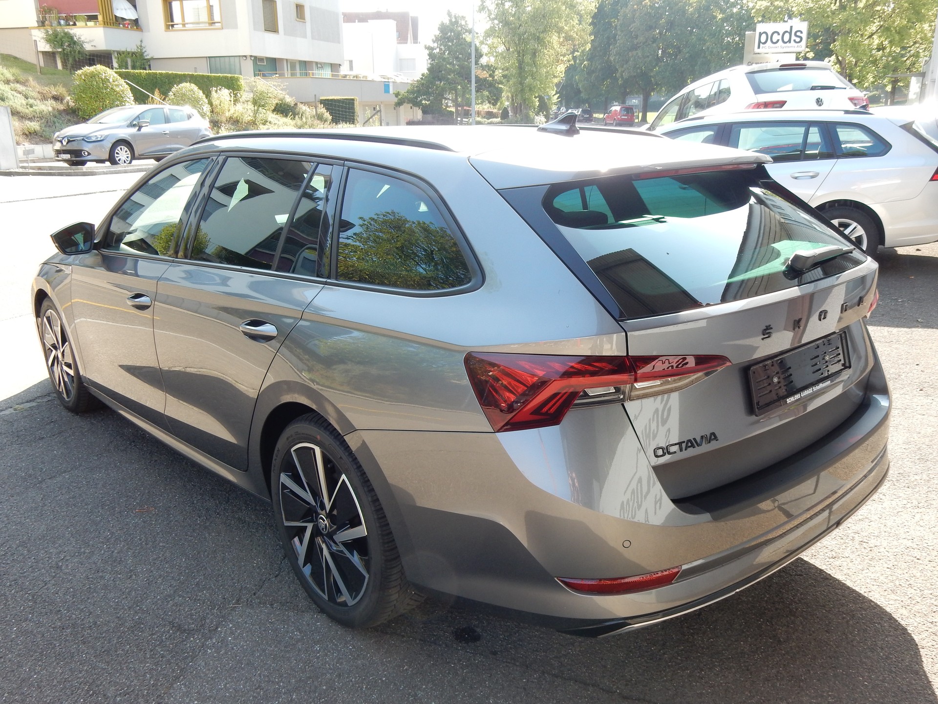 SKODA Octavia Combi 2.0 TSI SportLine DSG 4x4-image-2