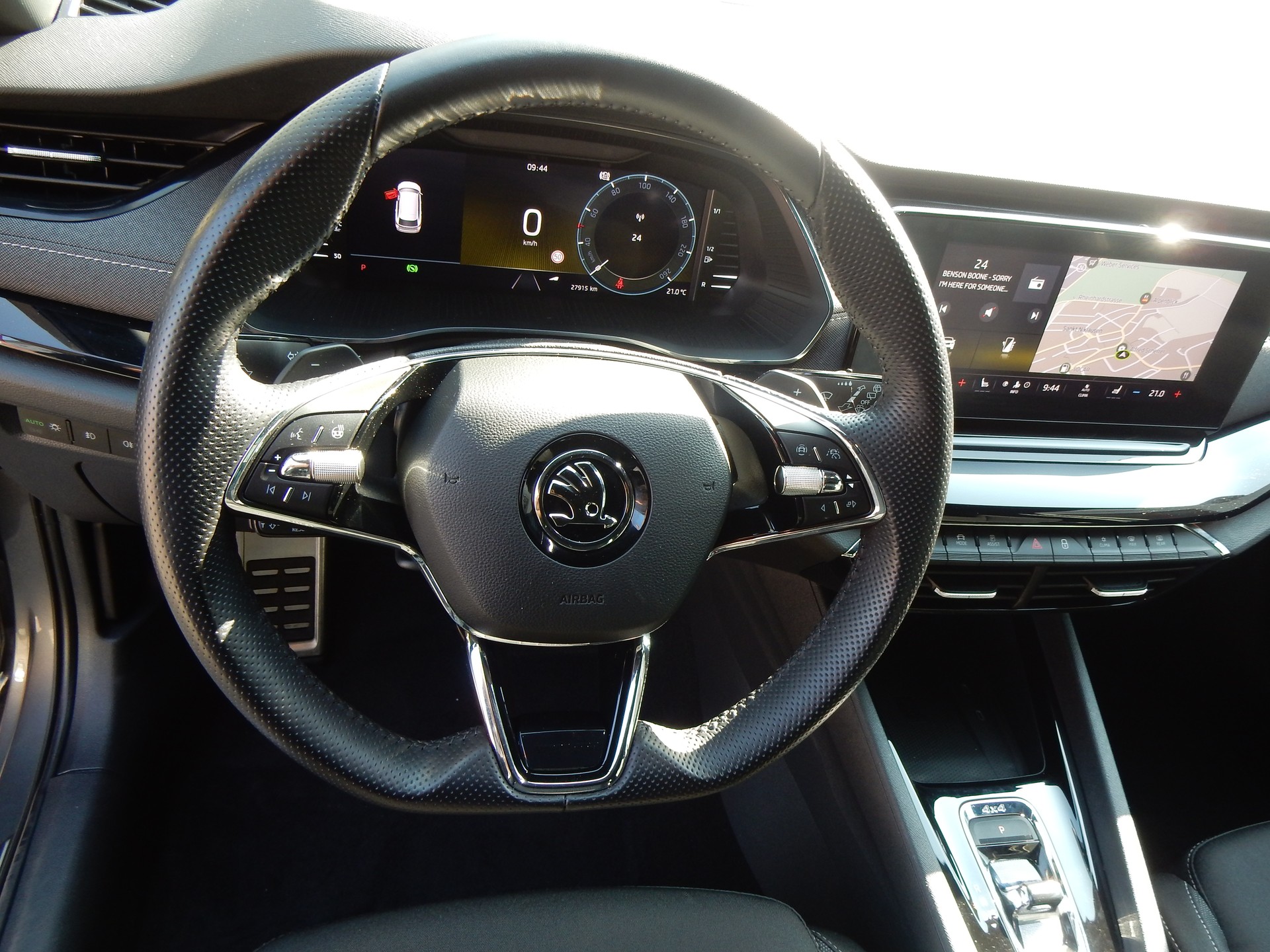 SKODA Octavia Combi 2.0 TSI SportLine DSG 4x4-image-14
