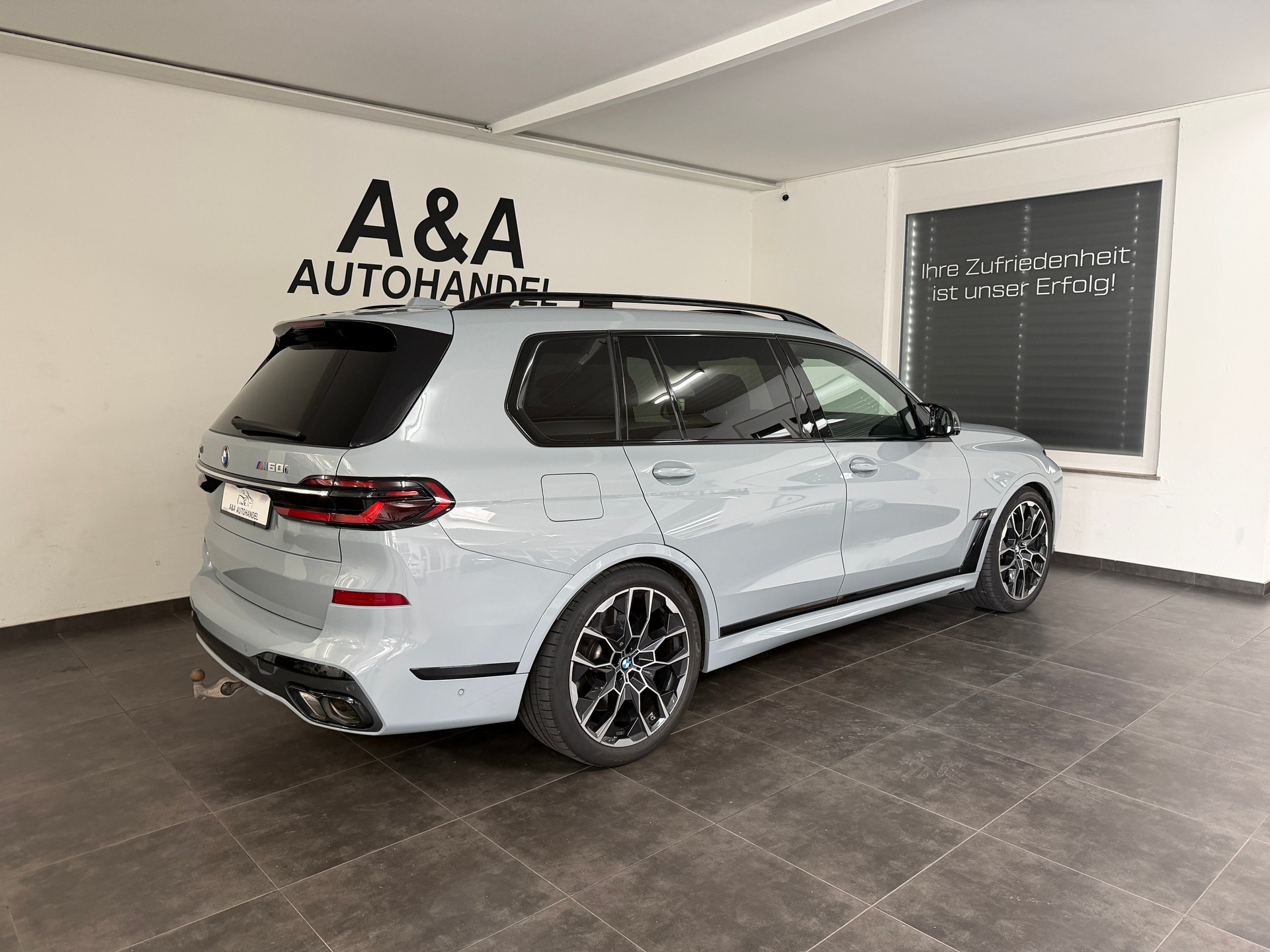 BMW X7 xDrive 48V M60i Steptronic M Sport Pro-showroom-element-3