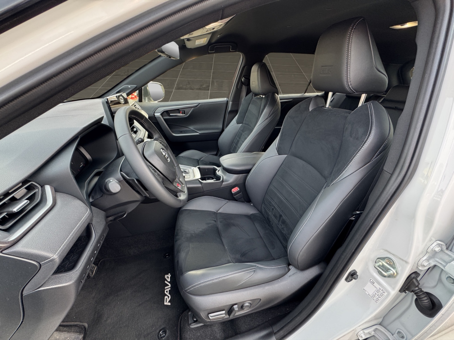 TOYOTA RAV4 2.5 Plug-In-Hybrid GR Sport-image-8