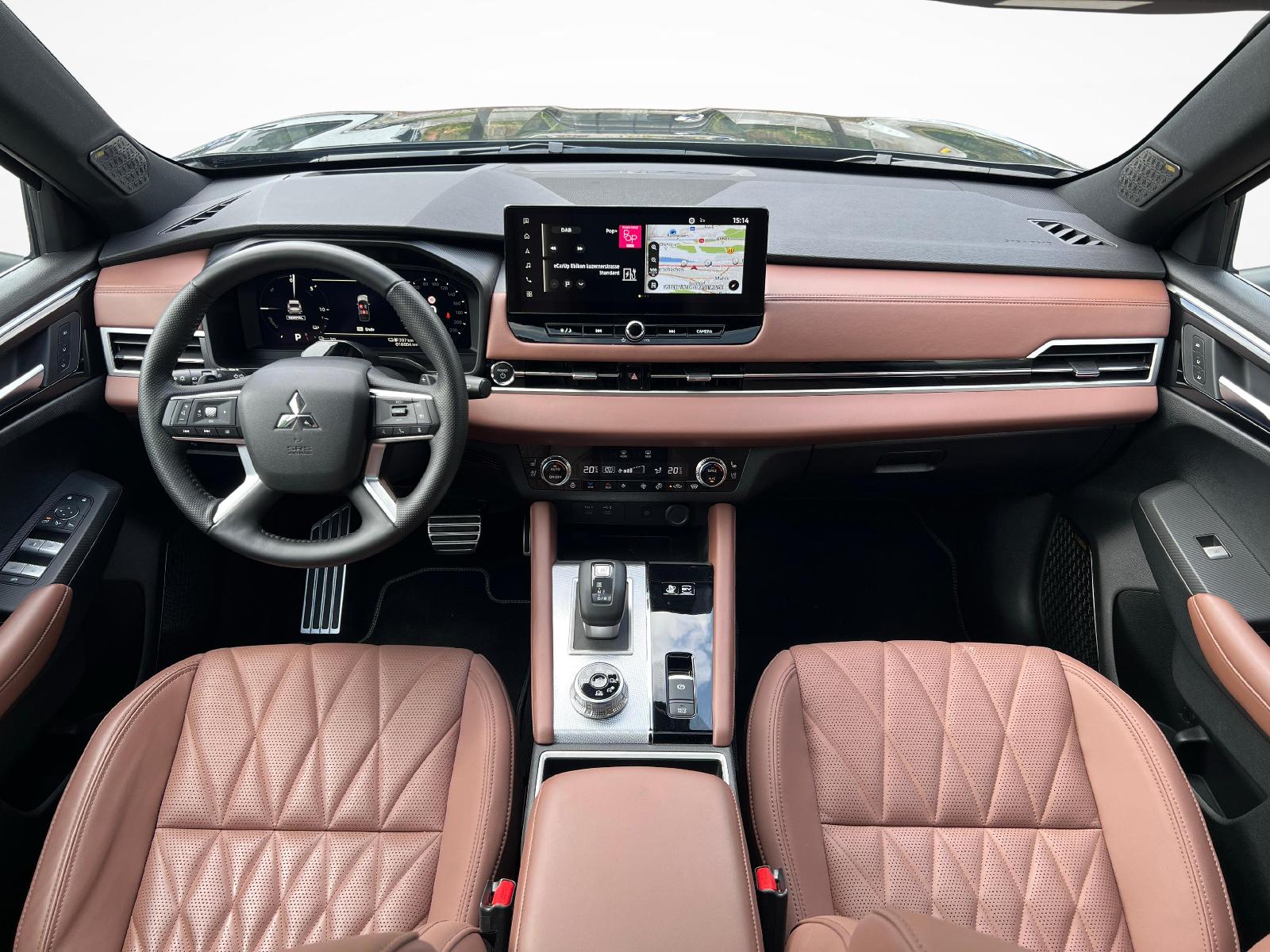 MITSUBISHI Outlander 2.4 PHEV Instyle+ 4x4-image-8