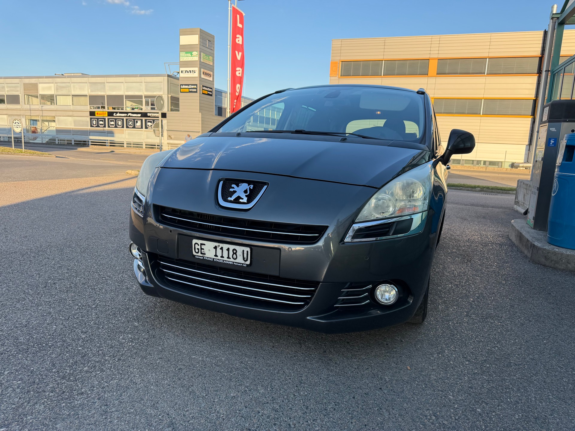 PEUGEOT 5008 1.6 16V T Sport Pack Automatic