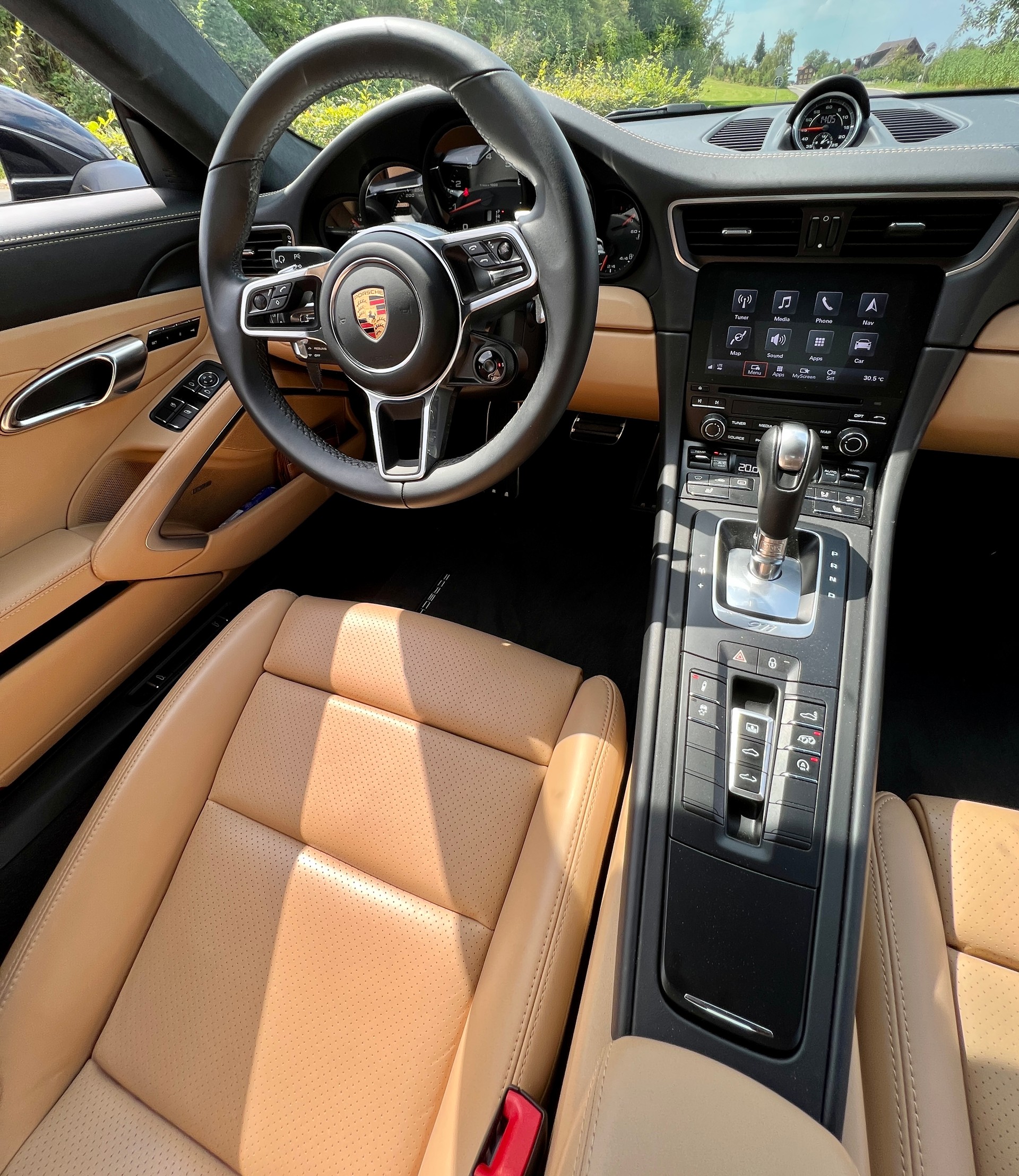 PORSCHE Carrera 4S-image-10