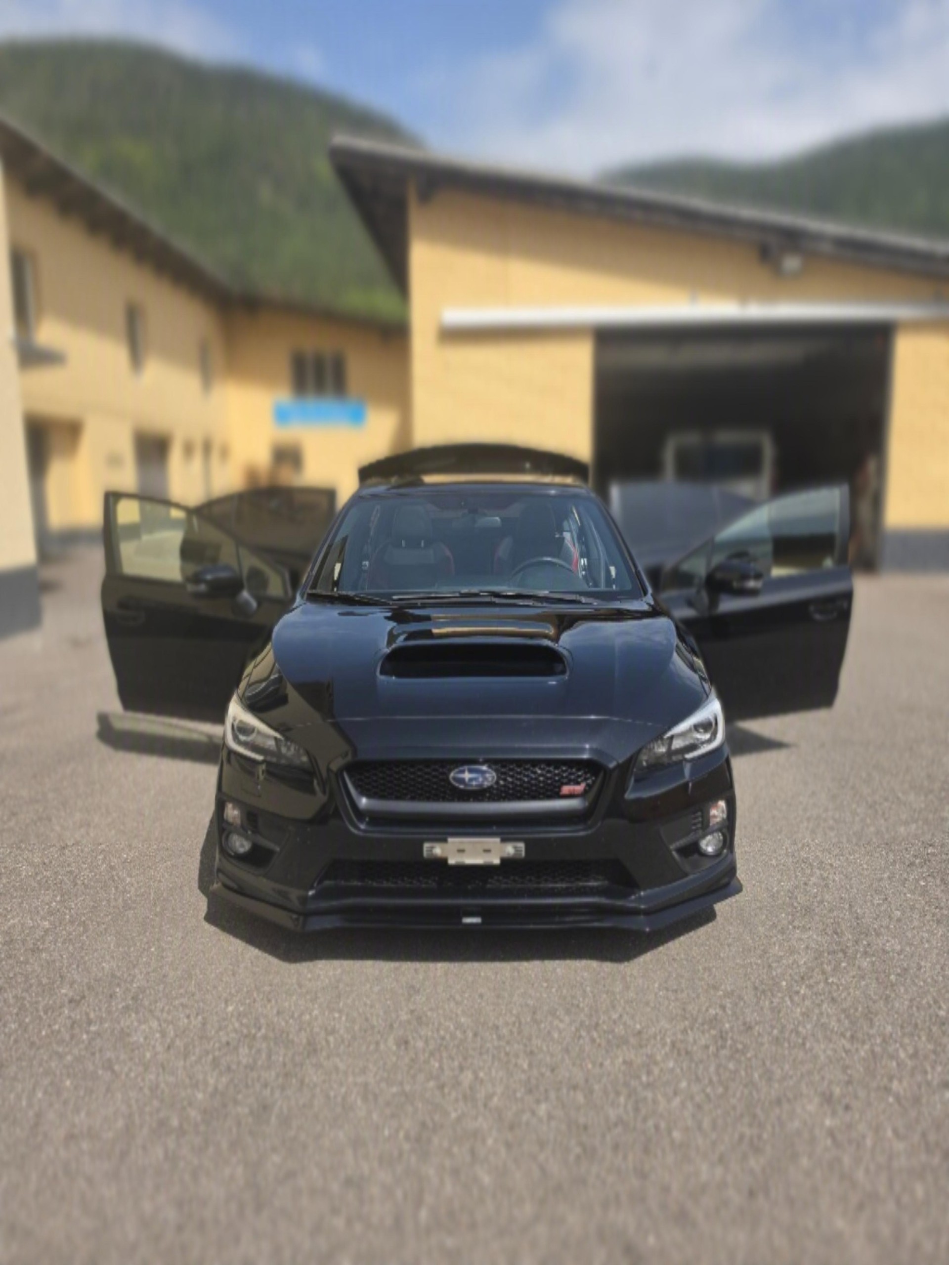 SUBARU 2.5 T STI Luxury