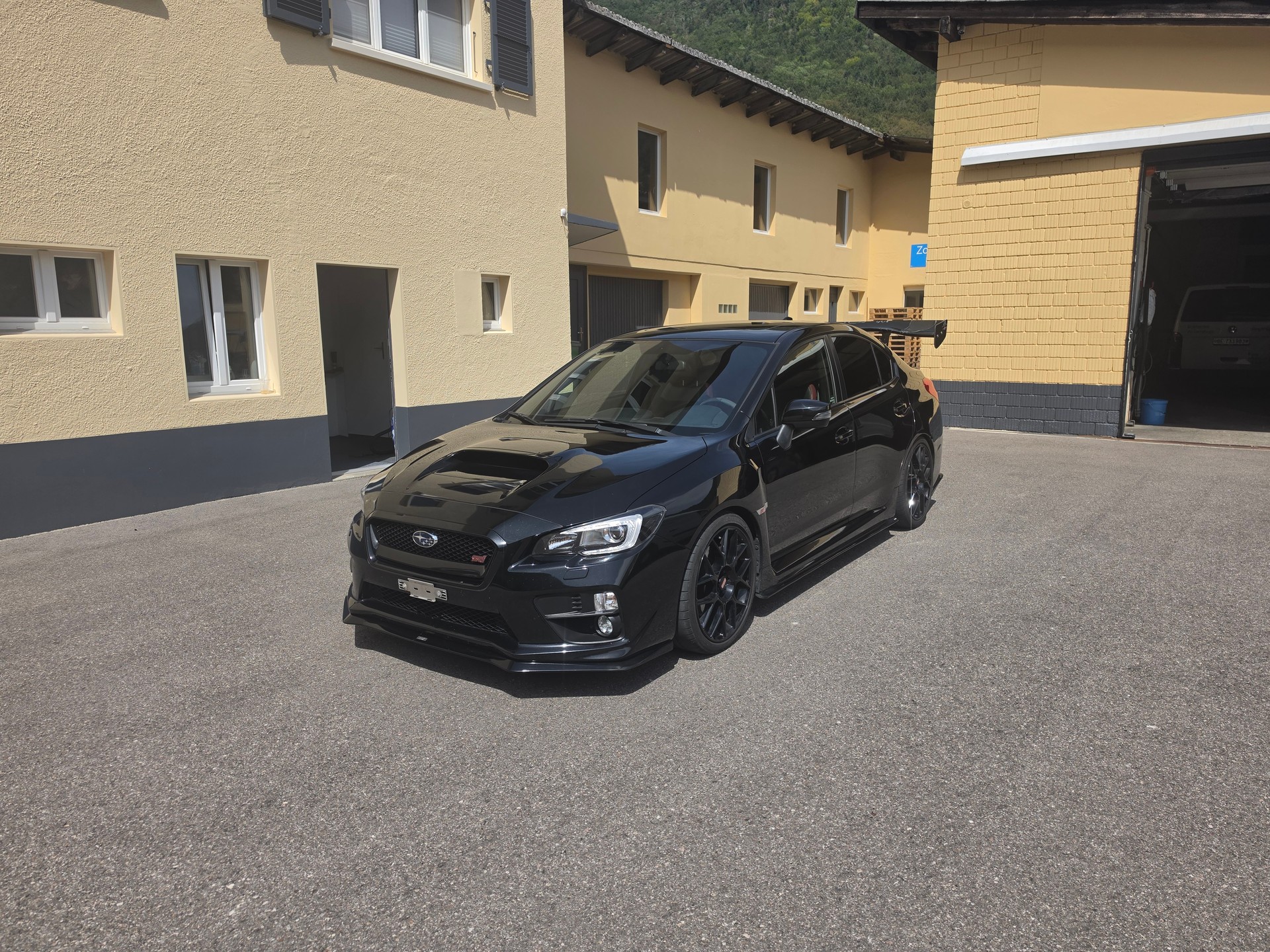 SUBARU 2.5 T STI Luxury-image-1