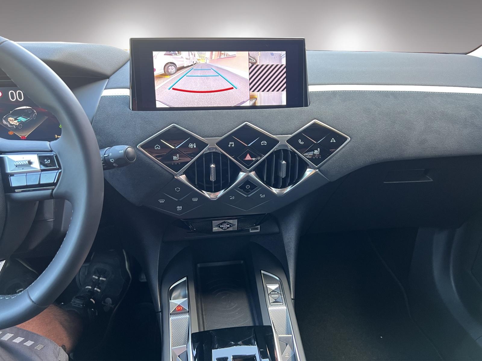 DS AUTOMOBILES 3 Crossback 1.2 Hybrid Maison Sarah Lavoine-image-10