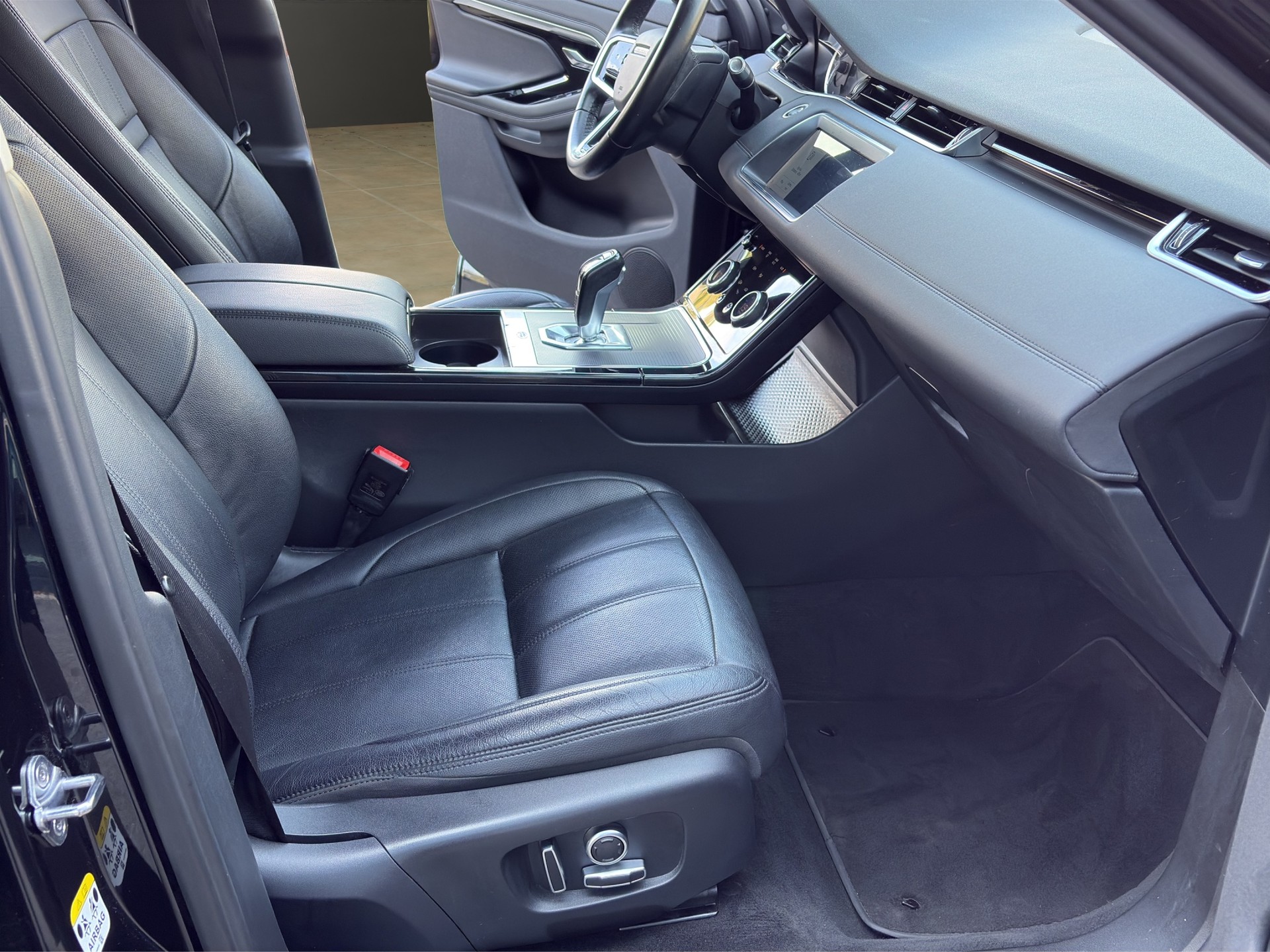 LAND ROVER Range Rover Evoque P 200 MHEV AT9-image-21
